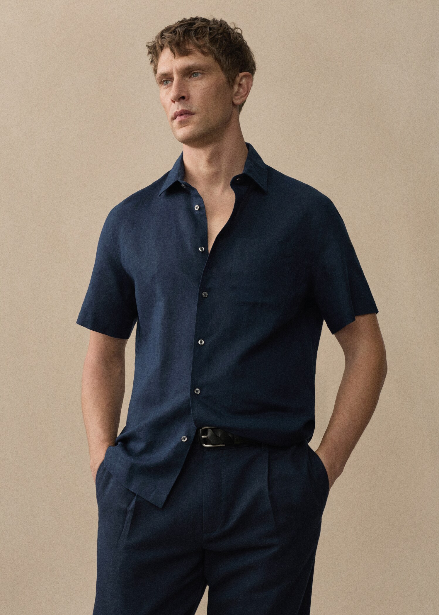Regular-fit linen shirt with pocket - Details of the article 5