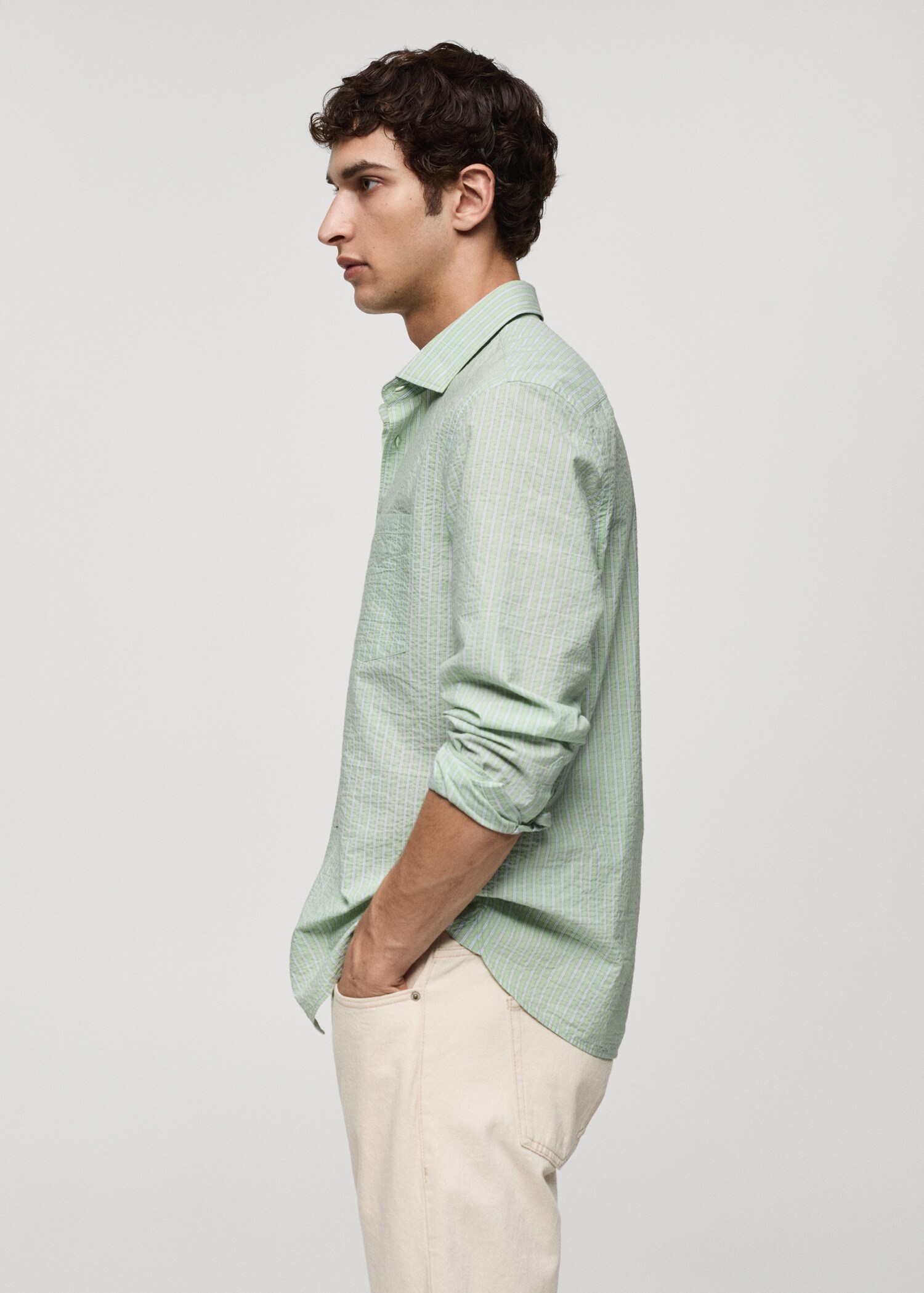 Classic-fit striped seersucker cotton shirt - Details of the article 2