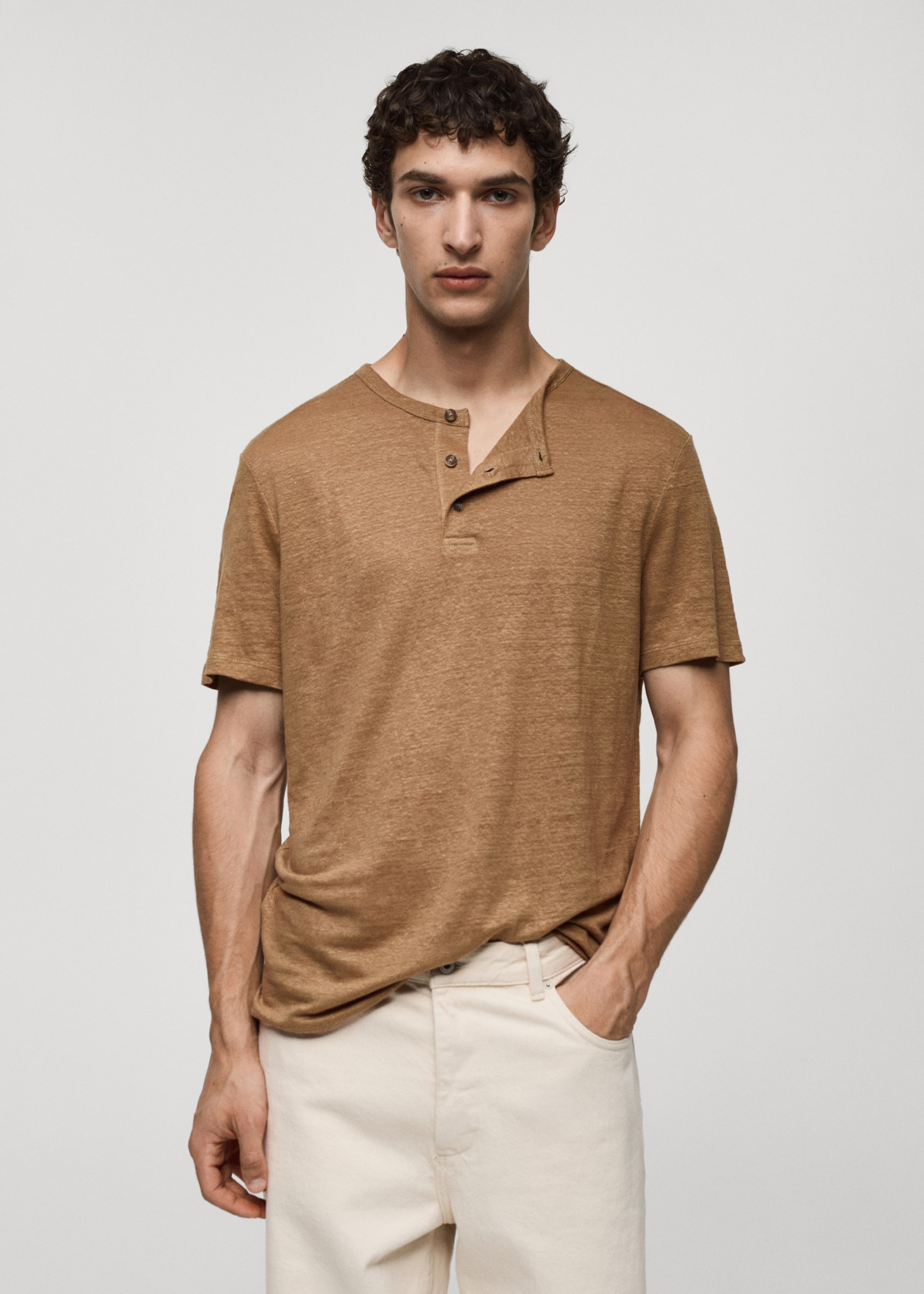 T-shirt slim-fit 100 % lin - Plan moyen