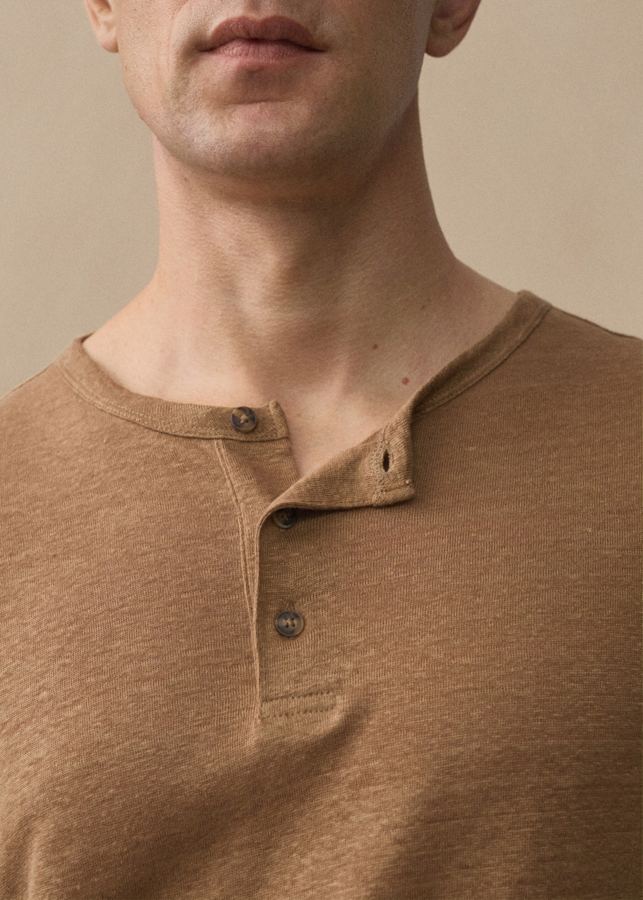 T-shirt slim-fit 100 % lin - Détail de l'article 5