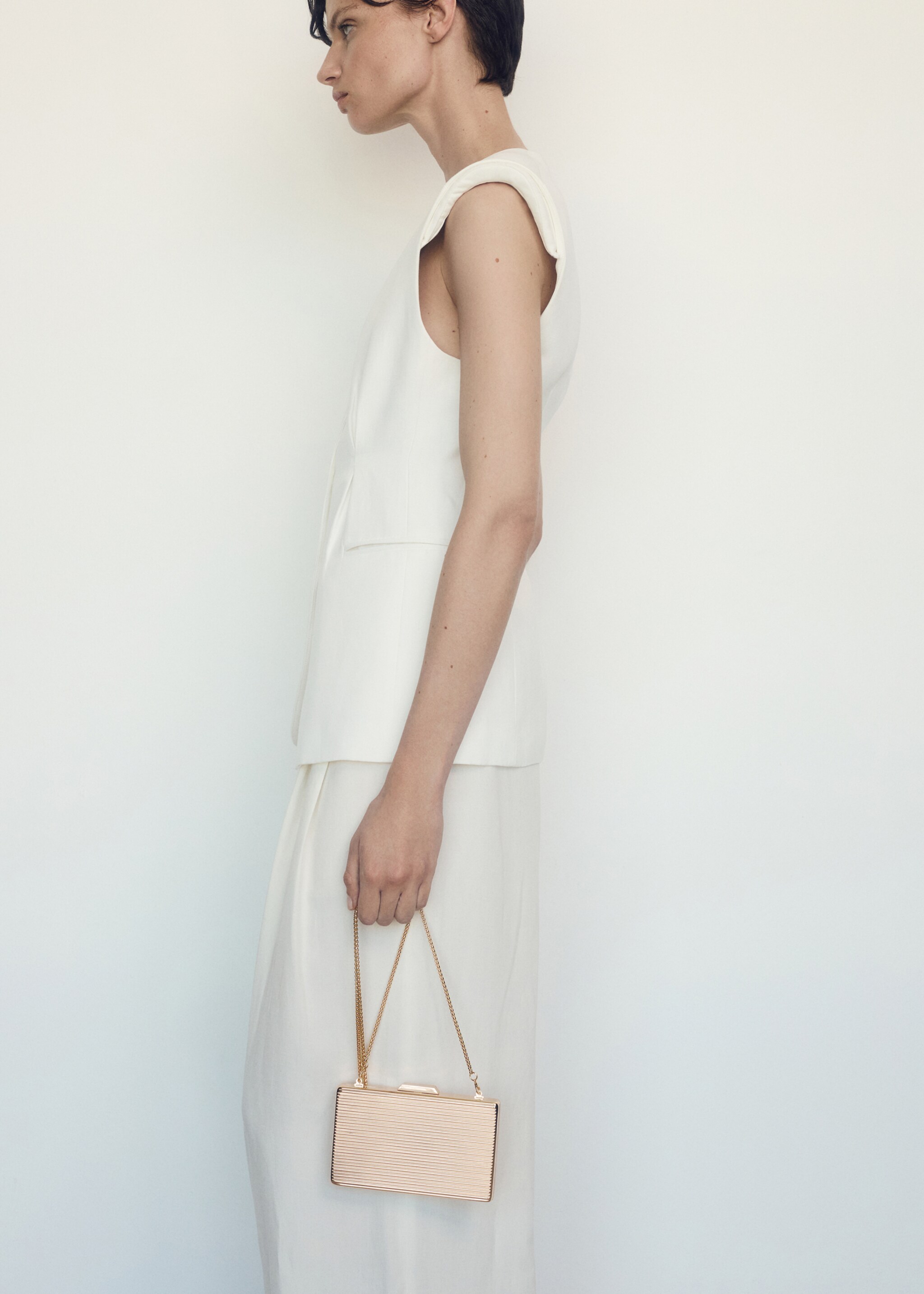 Metallic clutch bag - Details of the article 9