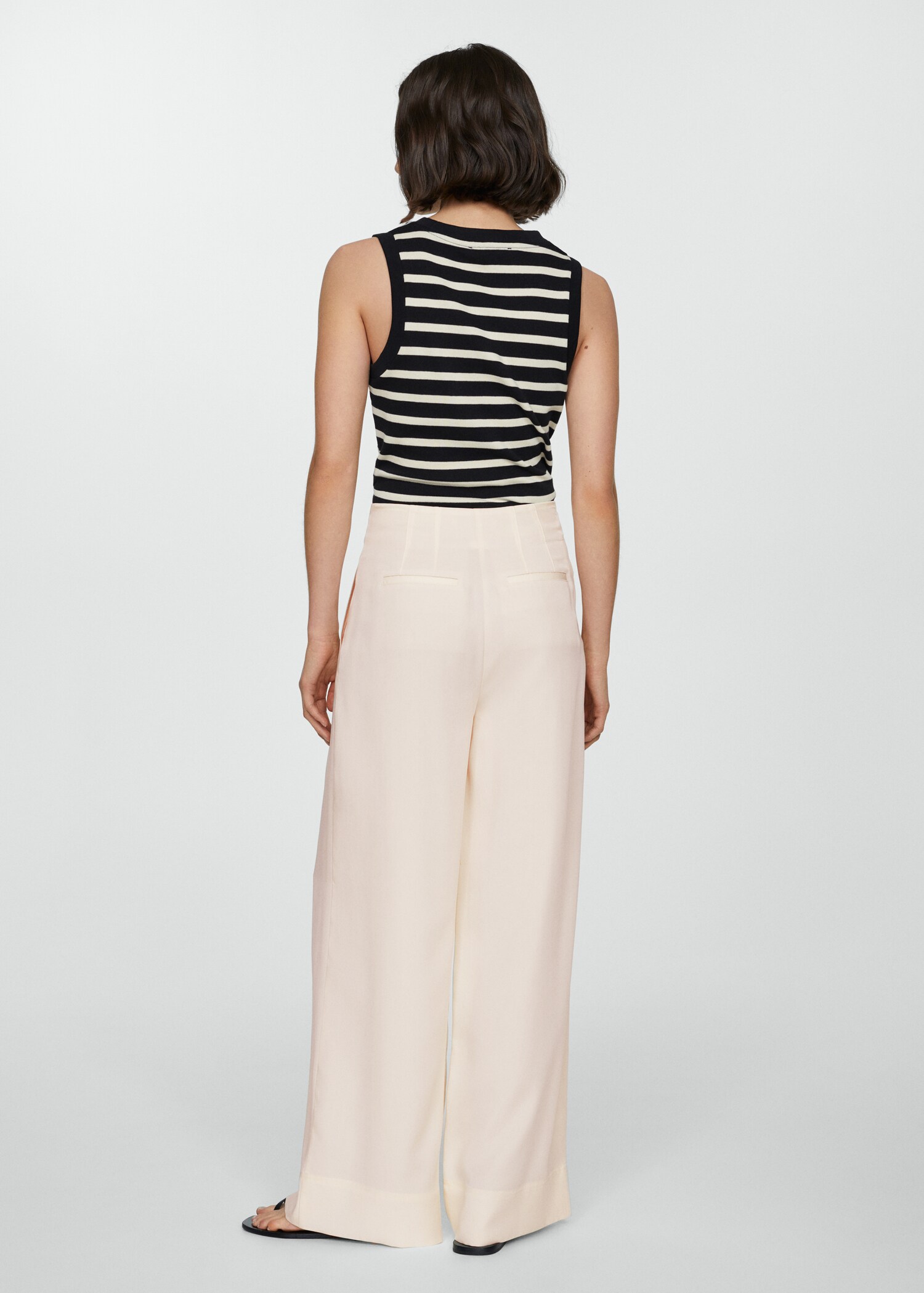 Darts lyocell trousers - Reverse of the article