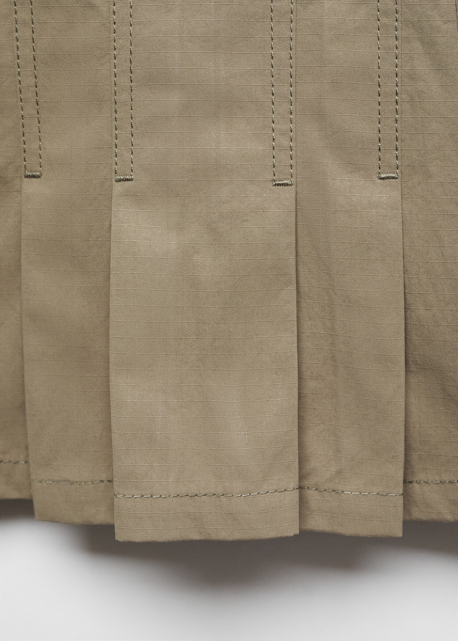 Mini-skirt with cargo pockets - Details of the article 8