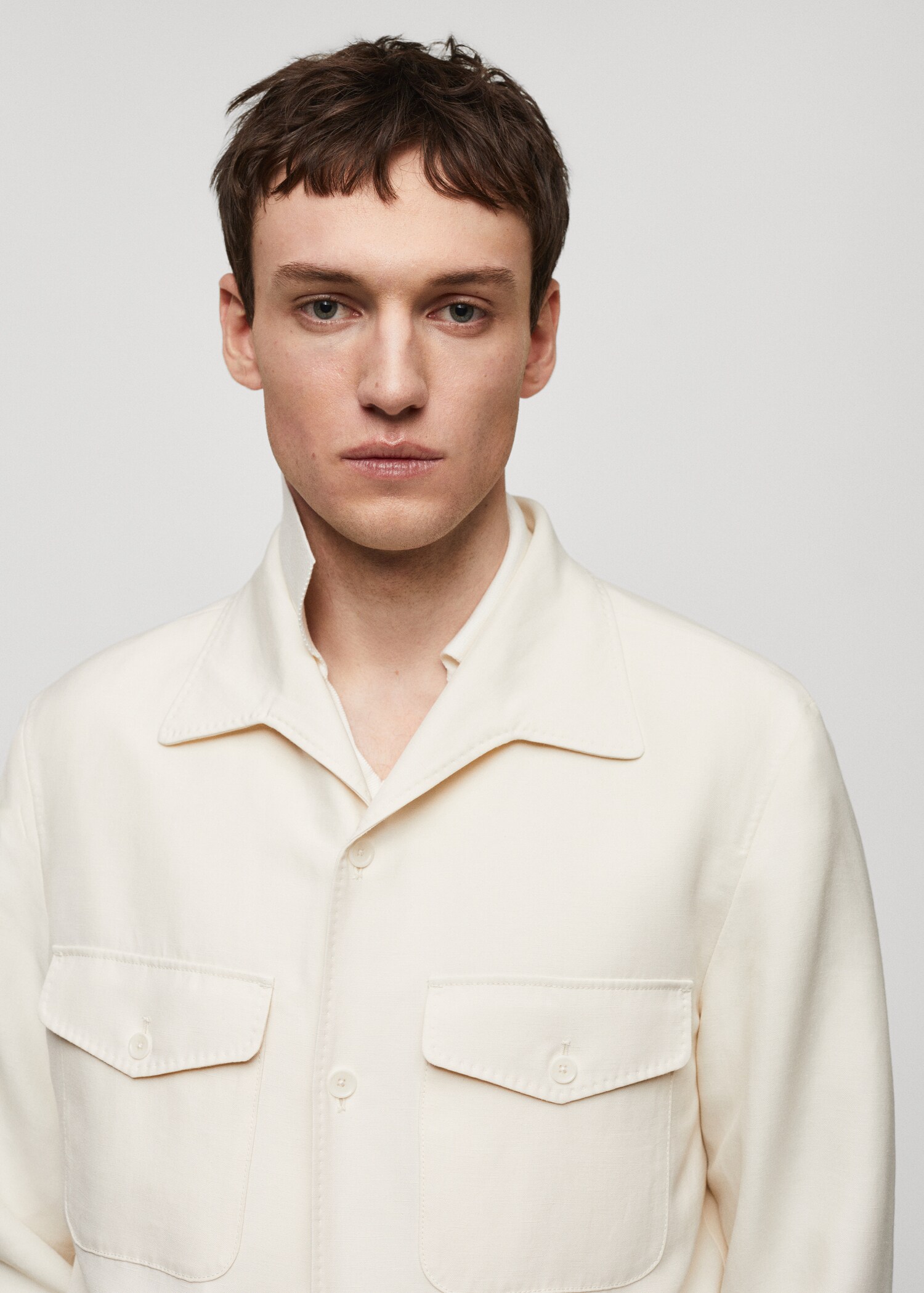 Sobrecamisa lino bolsillos - Detalle del artículo 1