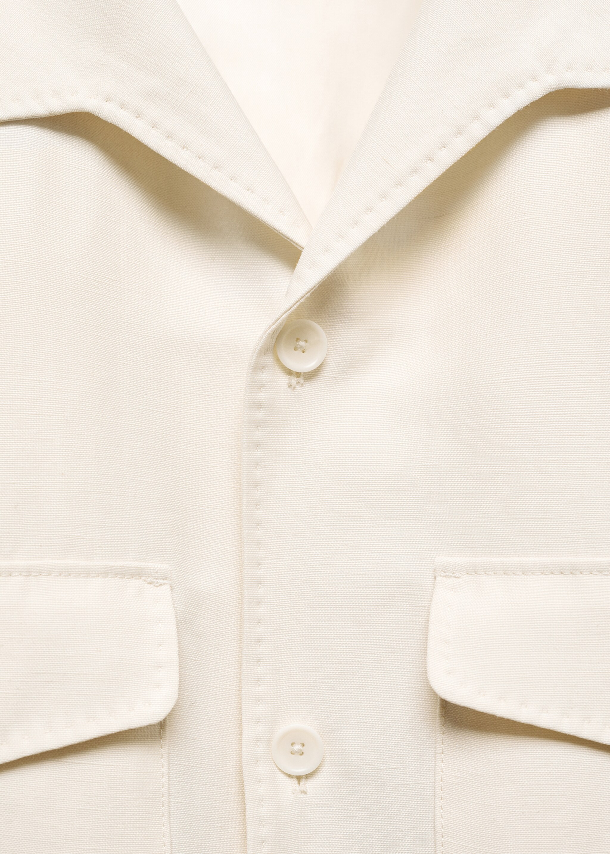 Sobrecamisa lino bolsillos - Detalle del artículo 8, Blanco roto. Ref: 67088266-00.