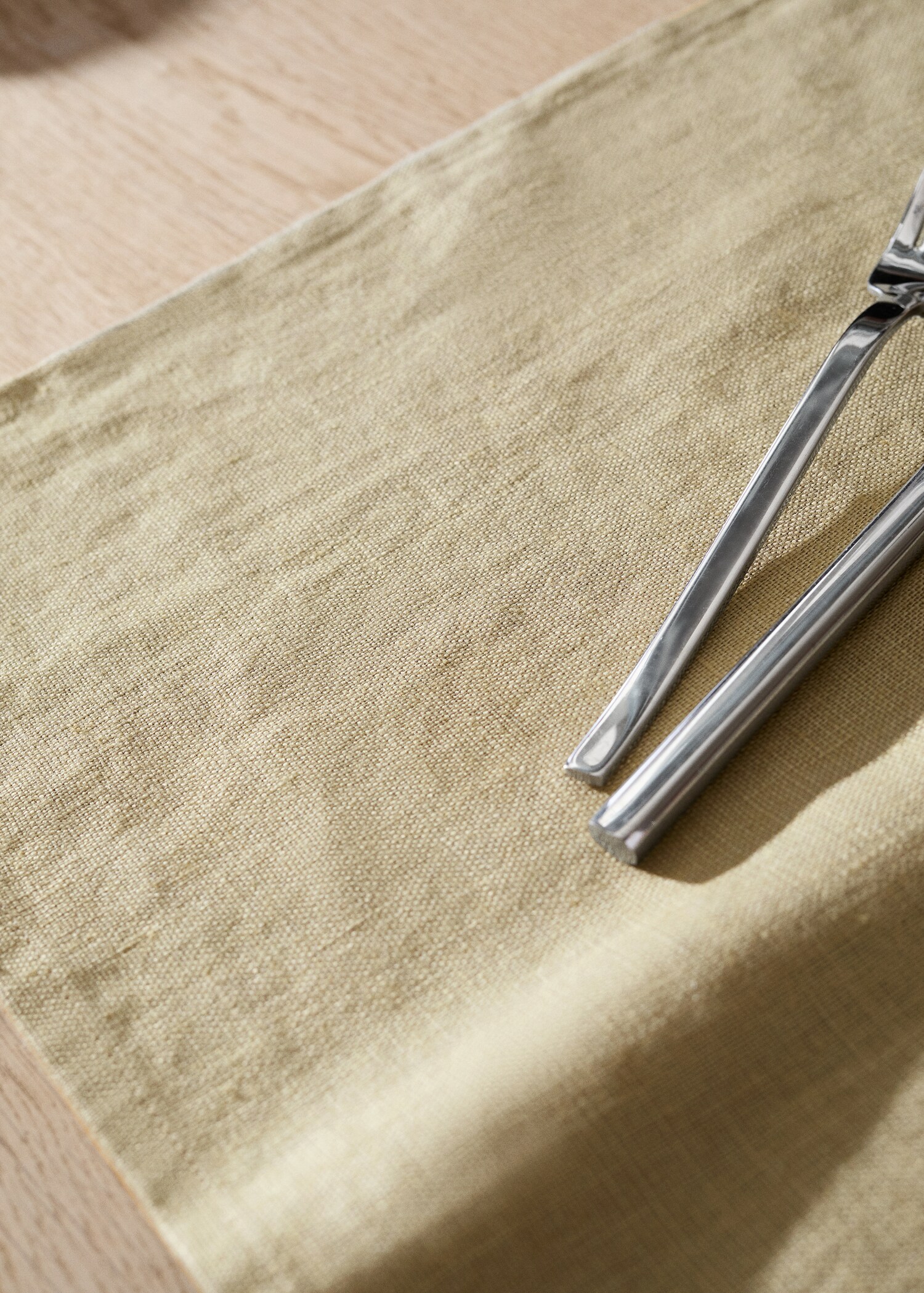 100% linen placemat - Details of the article 7