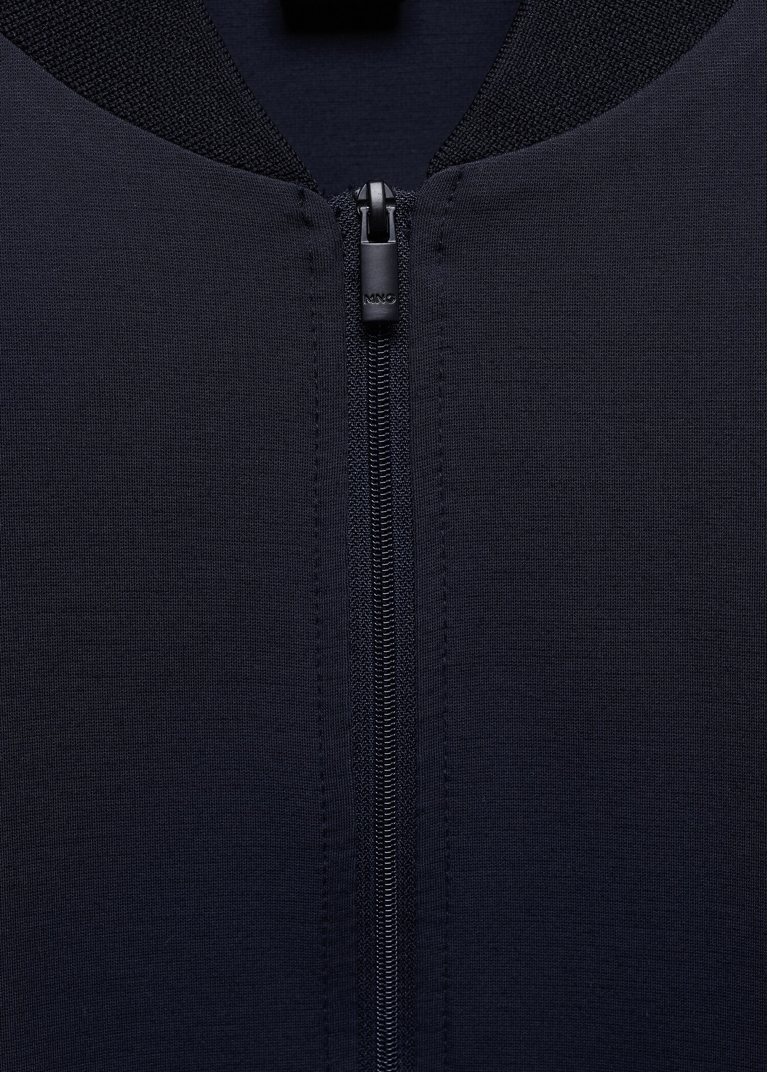 Wasserabweisende Bomberjacke - Detail des Artikels 8