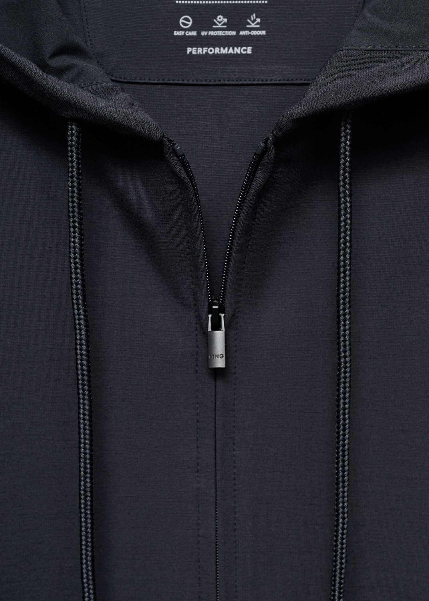 Kapuzensweatshirt aus technischem Stoff - Detail des Artikels 8