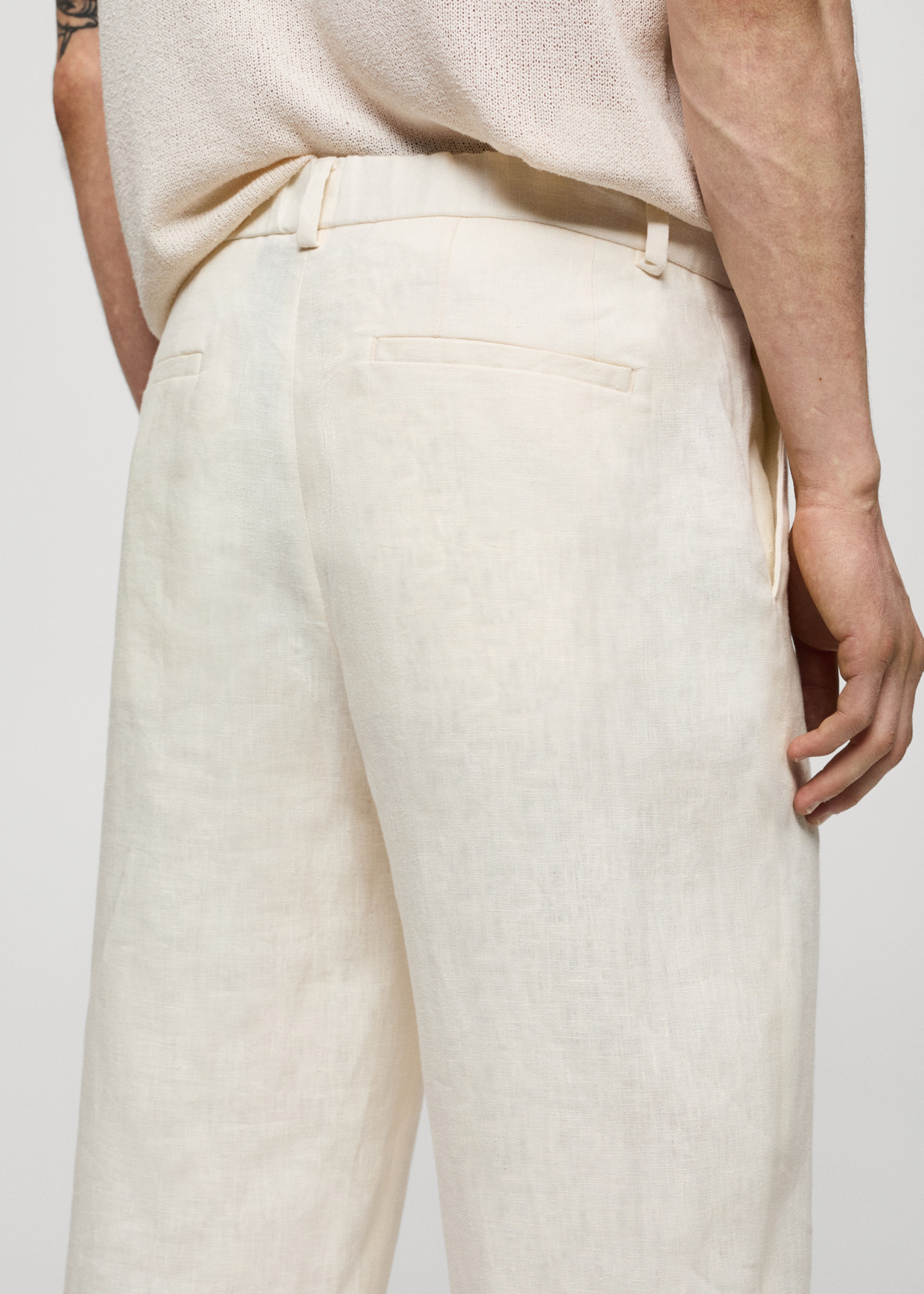 Relaxed-fit 100% linen trousers - Details of the article 6