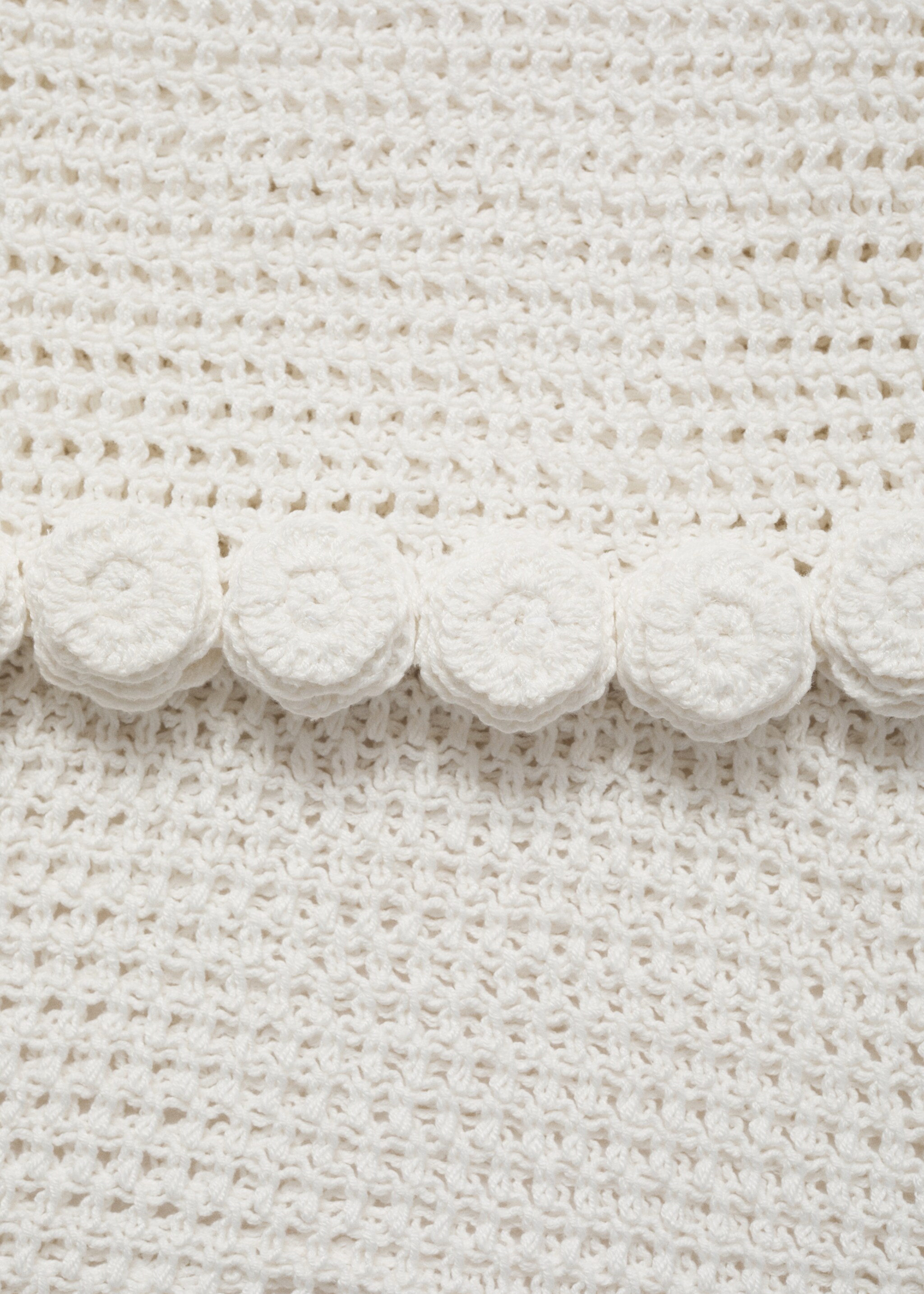 Häkelkleid mit Blumenapplikationen - Detail des Artikels 8