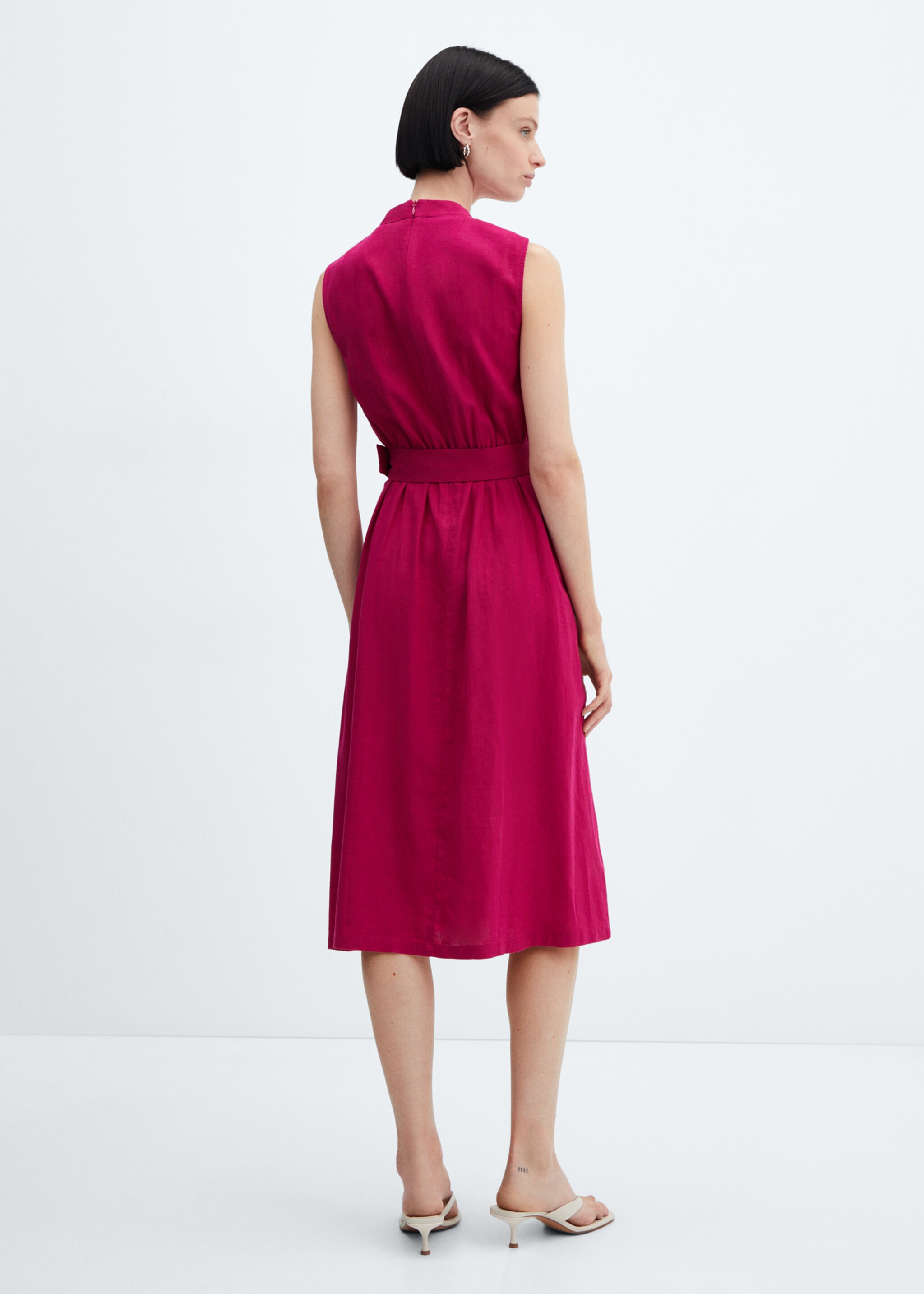 Belt linen dress - Reverse of the article