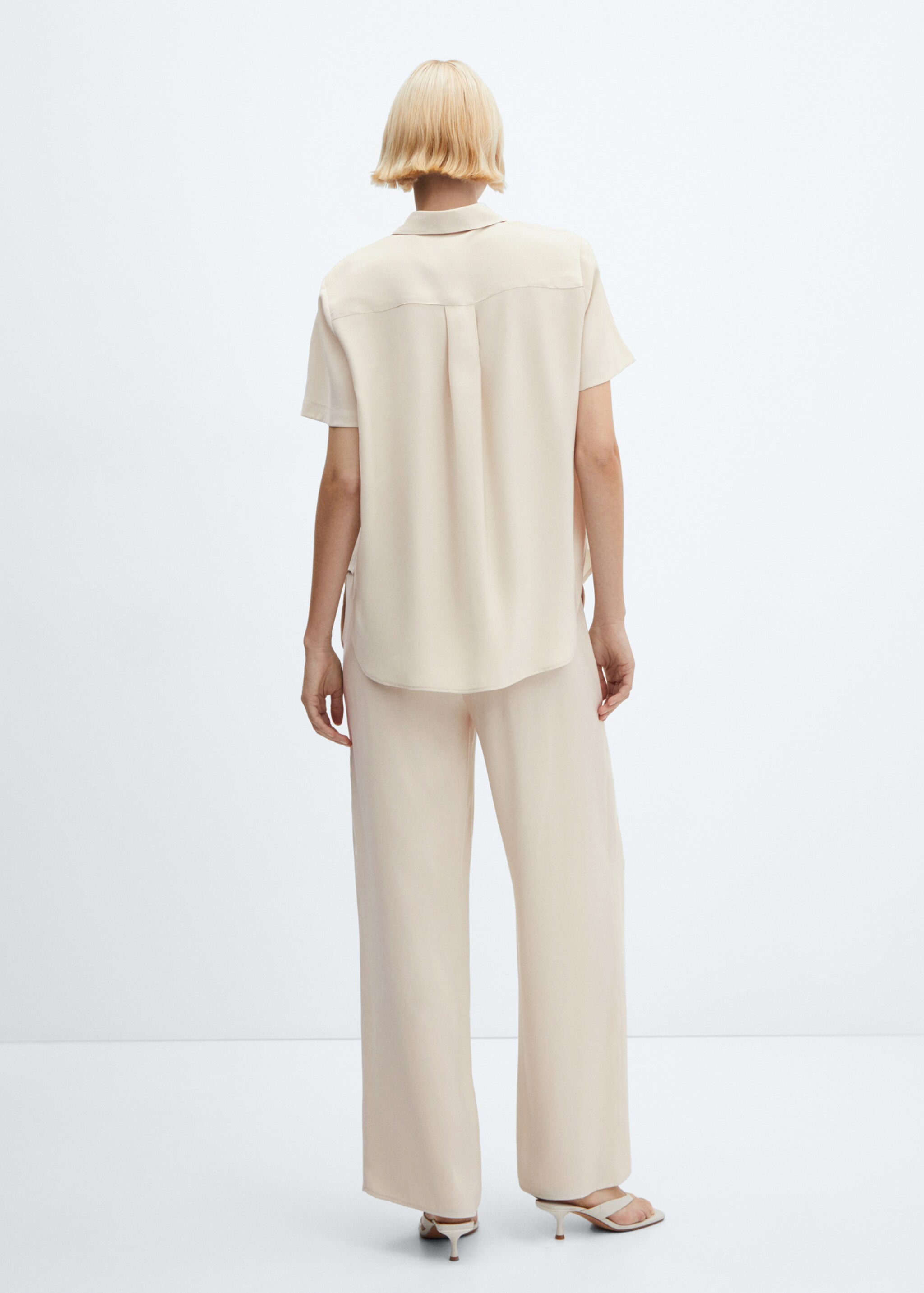 Short sleeve pocket shirt - Reverse of the article