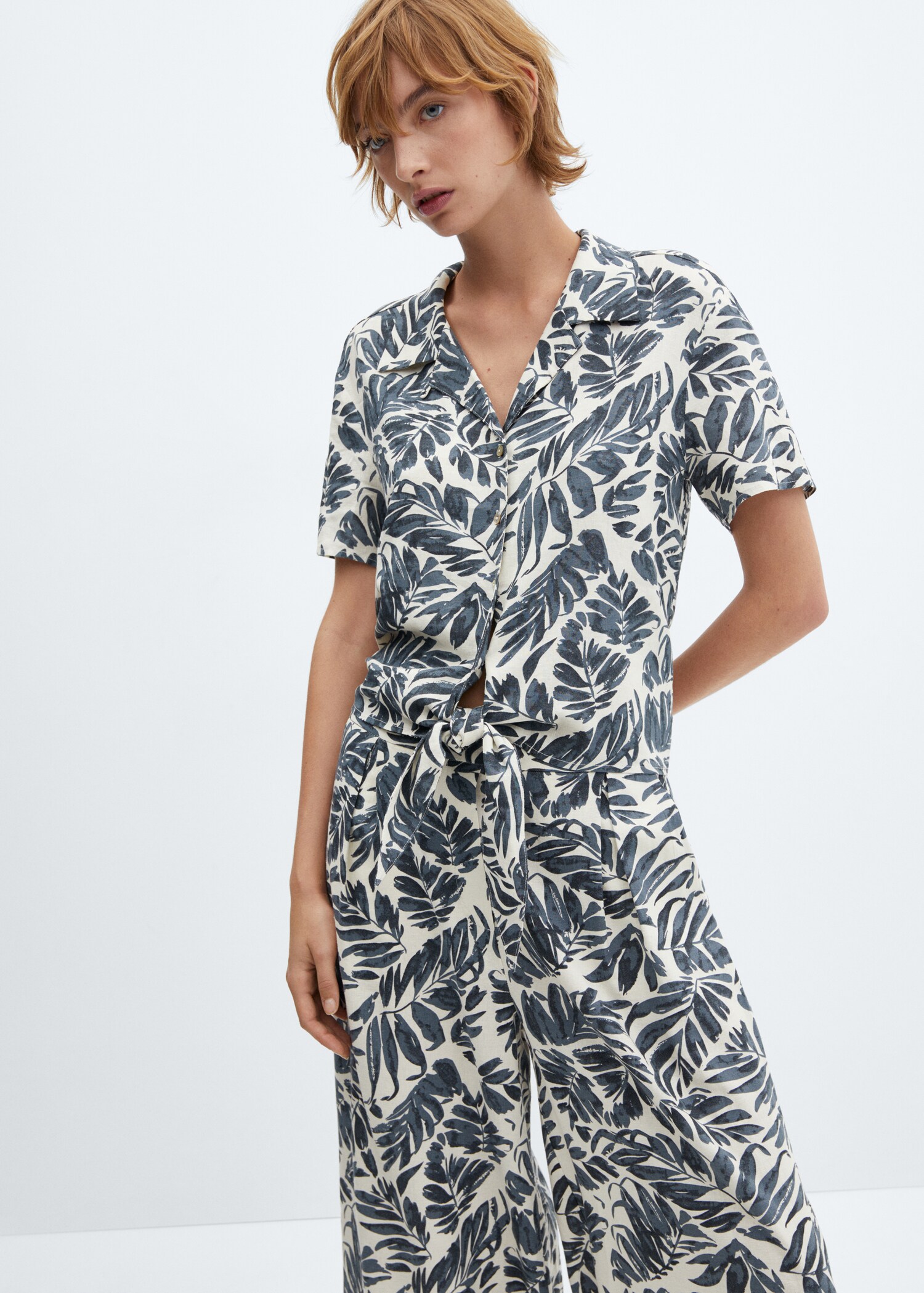 Pantaloni de in cu imprimeu tropical - Detaliu al articolului 1