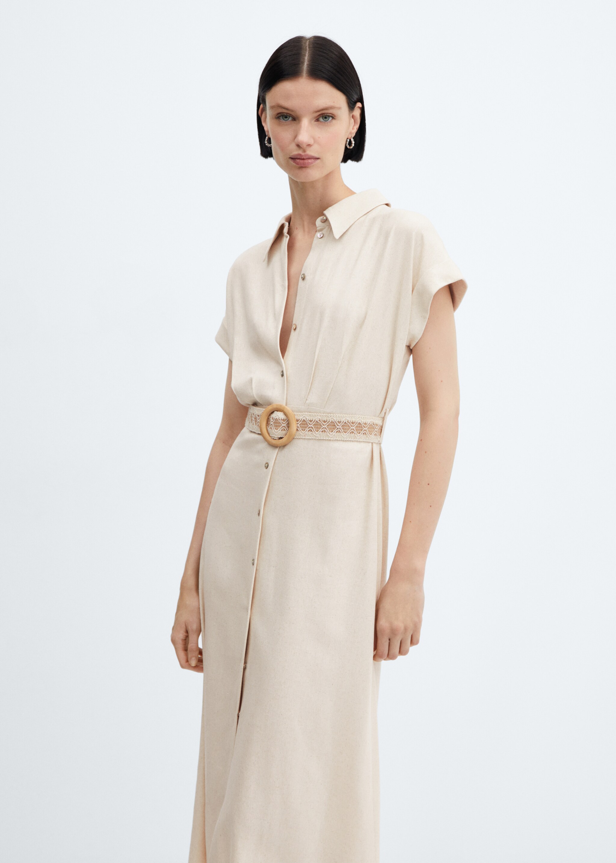Hemdkleid mit Gürtel - Mittlere Ansicht