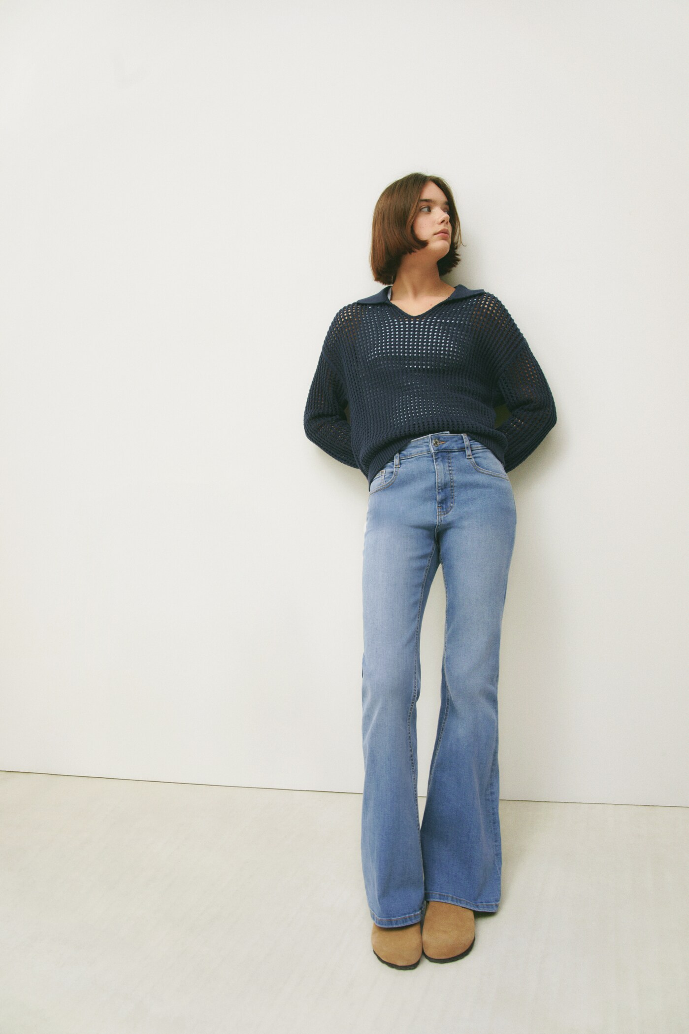 Flared finished jeans - Details of the article 5