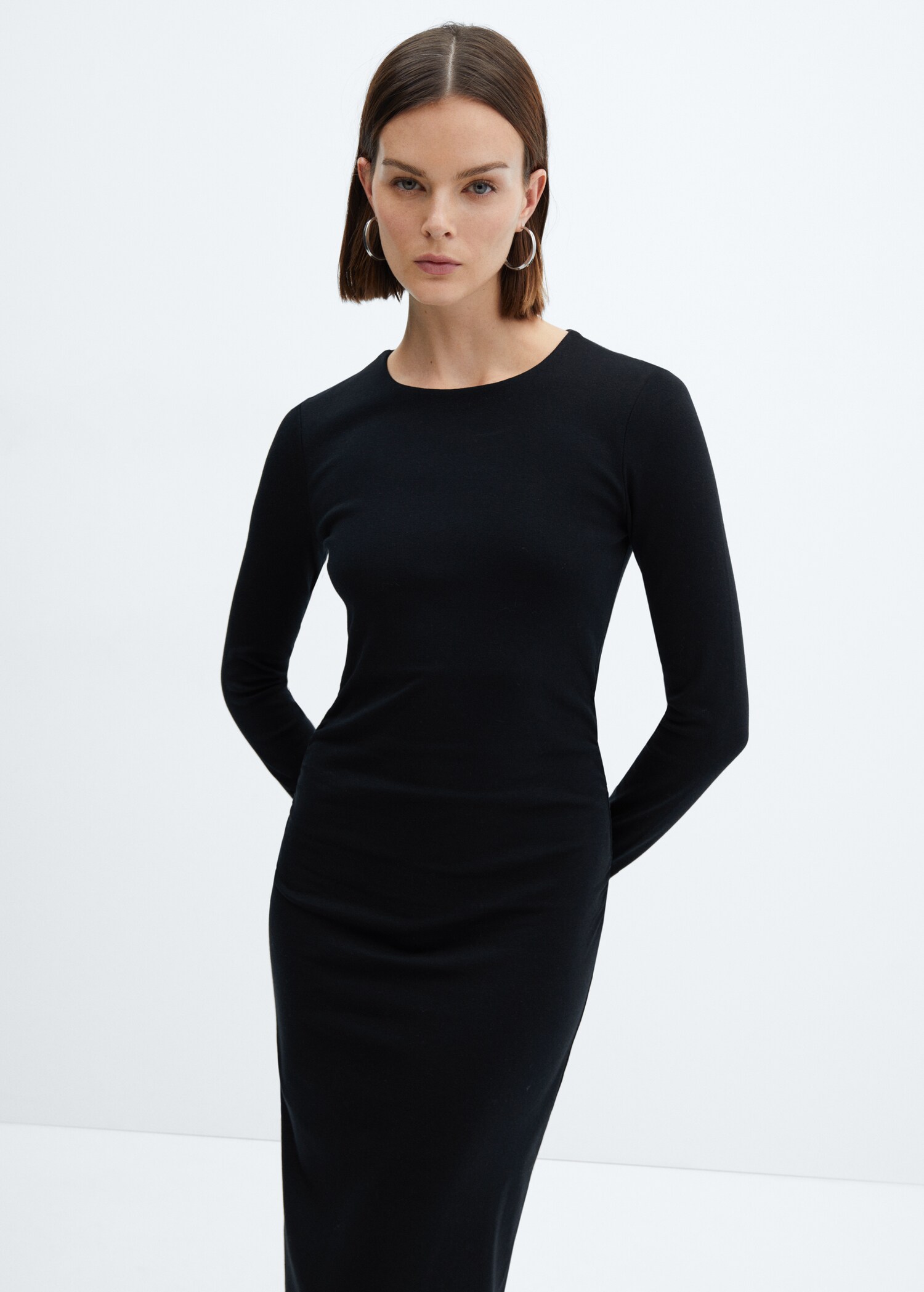 Vestido detalles fruncidos laterales - Plano medio