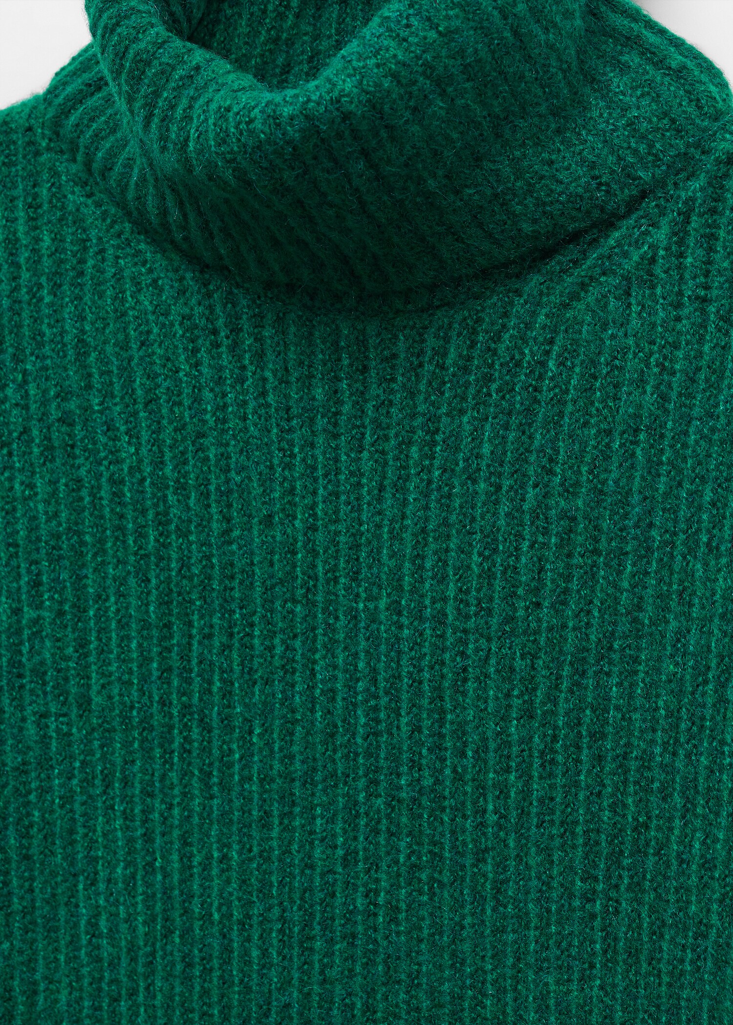 Rippkleid mit Rollkragen - Detail des Artikels 8