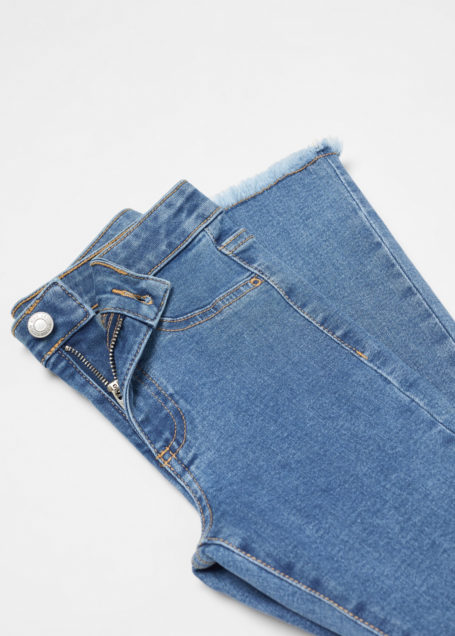 Jeans flare terminaciones deshilachadas - Detalle del artículo 8