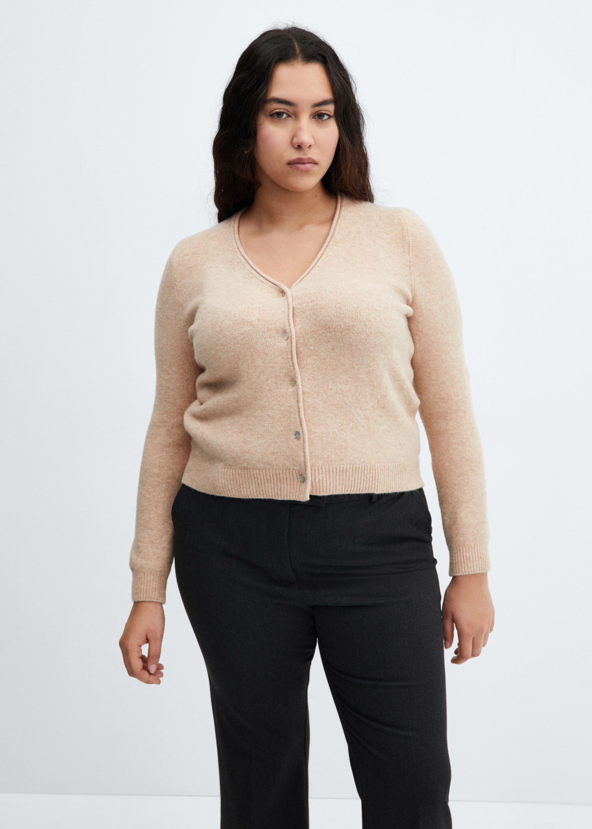 Strickjacke mit Knöpfen - Detail des Artikels 5