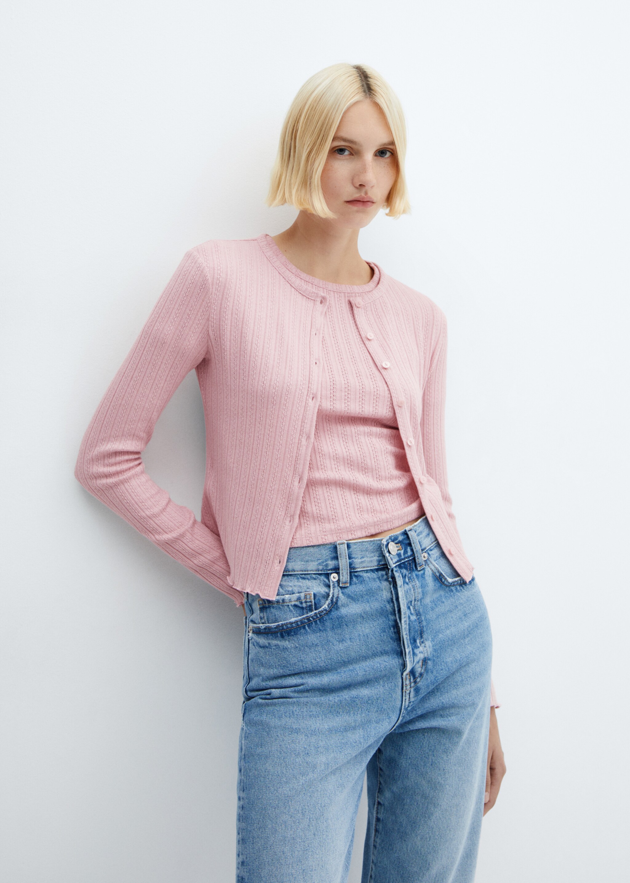Texturierter Strickcardigan mit Rippmuster - Mittlere Ansicht