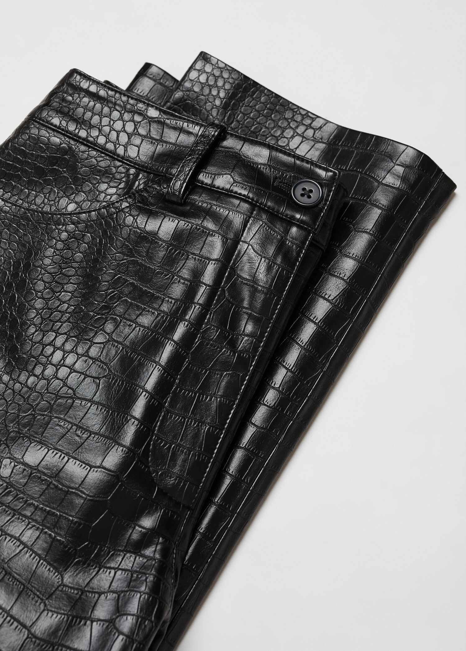 Animal print effect straight trousers - Details of the article 8