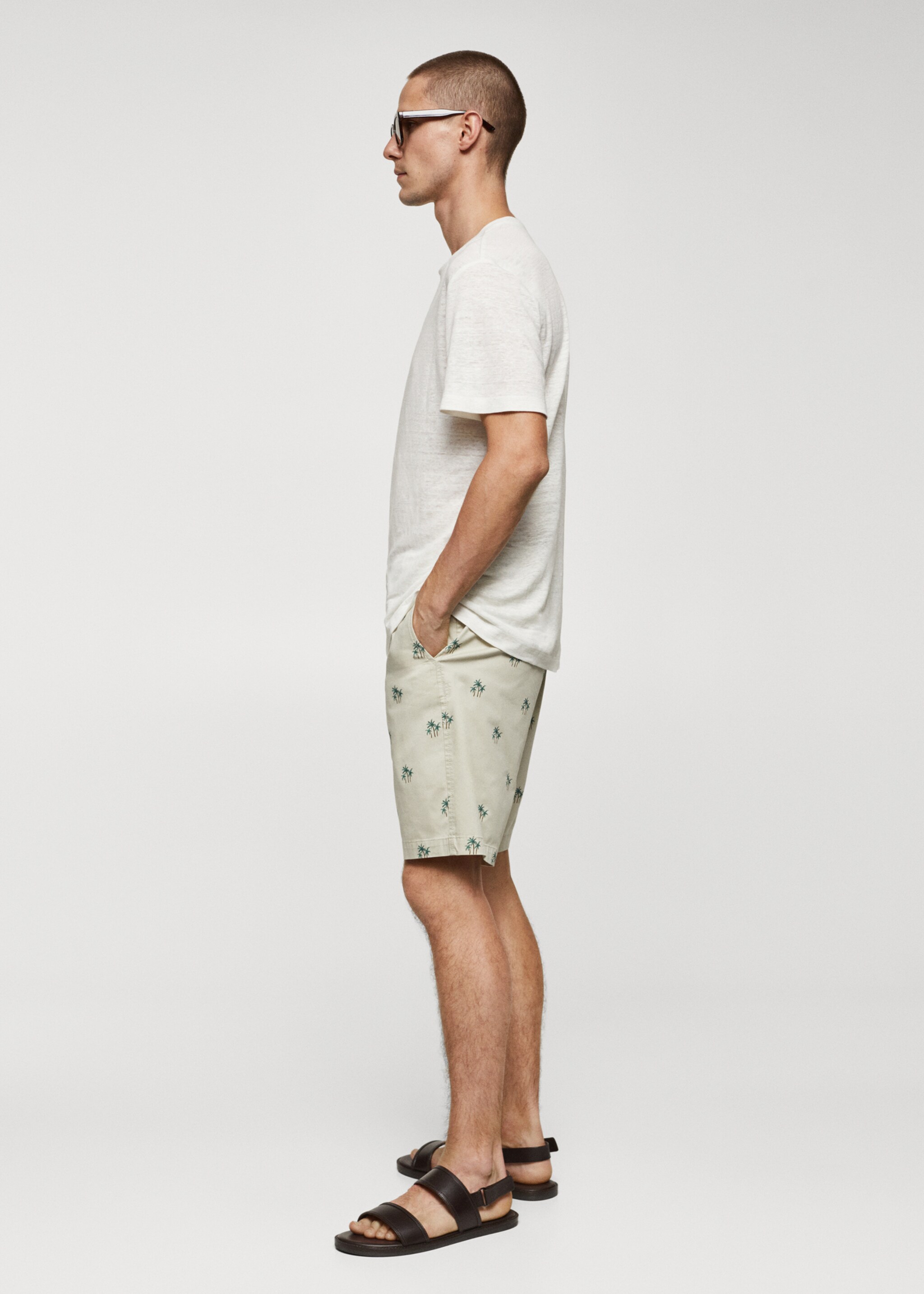 Printed cotton bermuda shorts - Details of the article 2, Sand. Ref: 67090634-00.