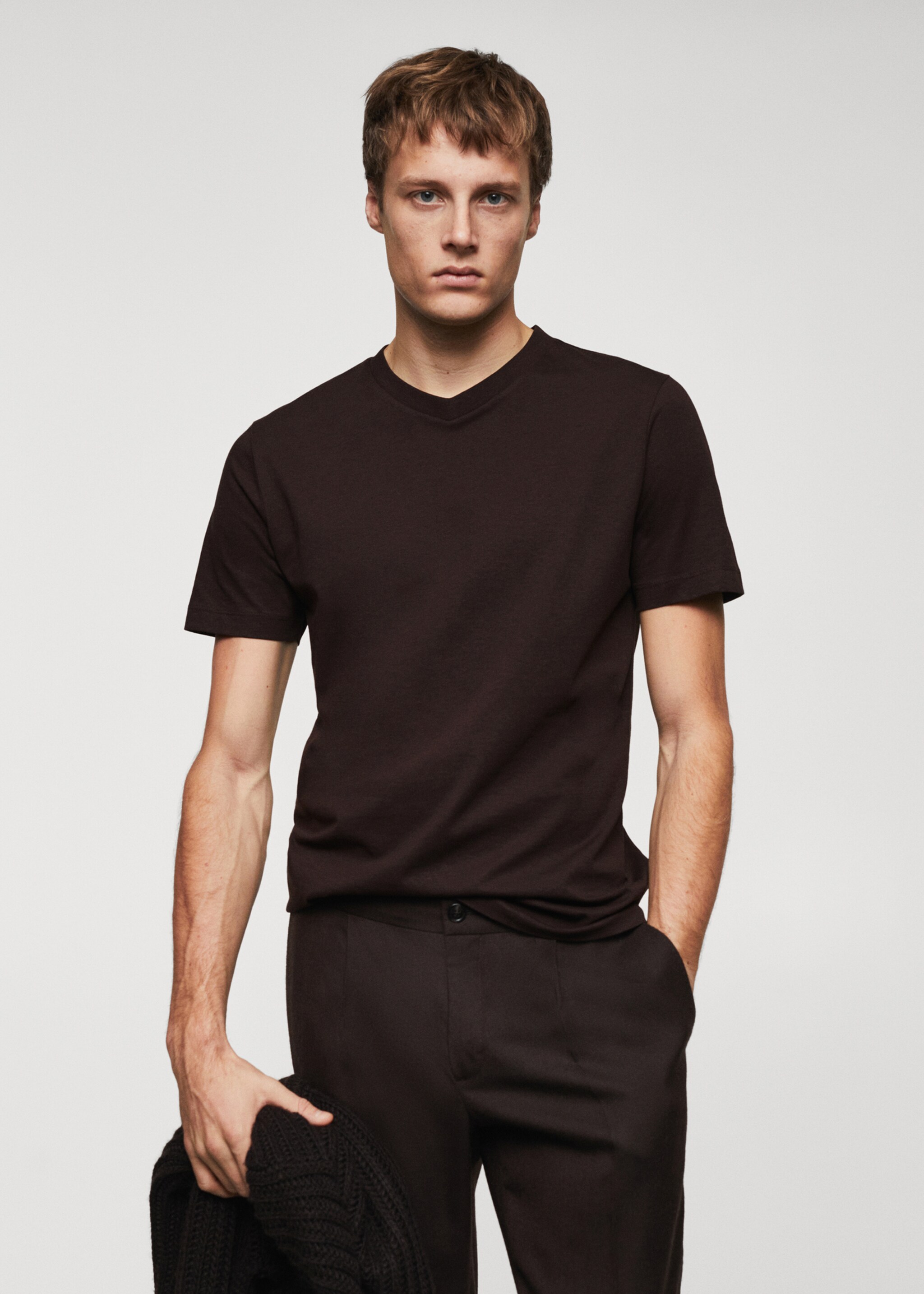 Basic cotton V-neck T-shirt - Medium plane