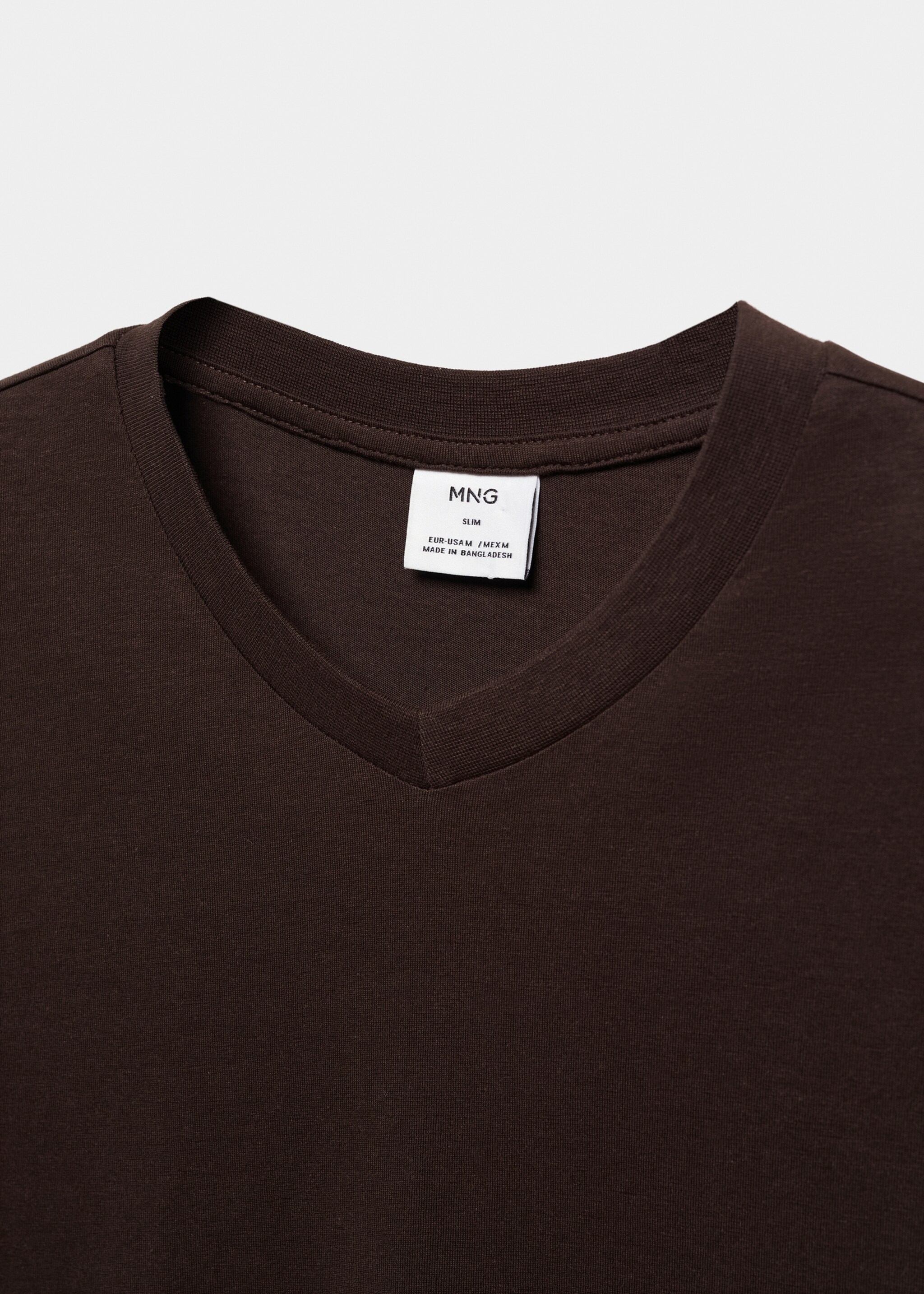 Basic cotton V-neck T-shirt - Details of the article 8