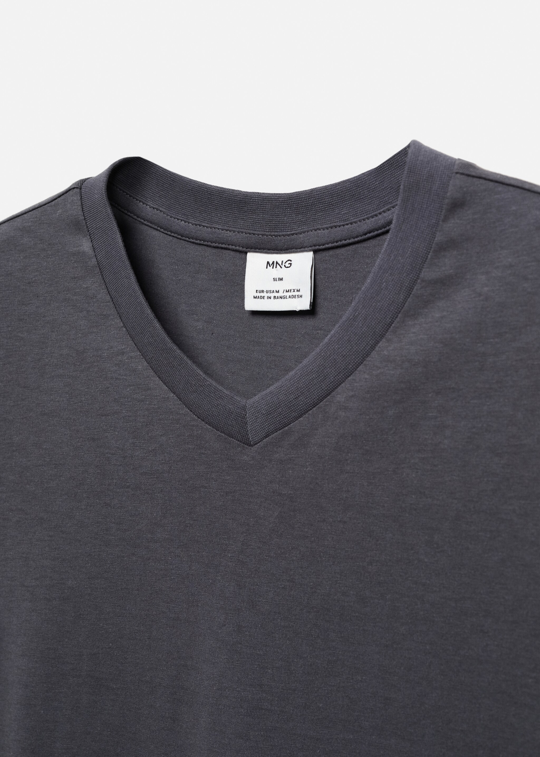Basic cotton V-neck T-shirt - Details of the article 8, Dark Grey. Ref: 67090643-00.