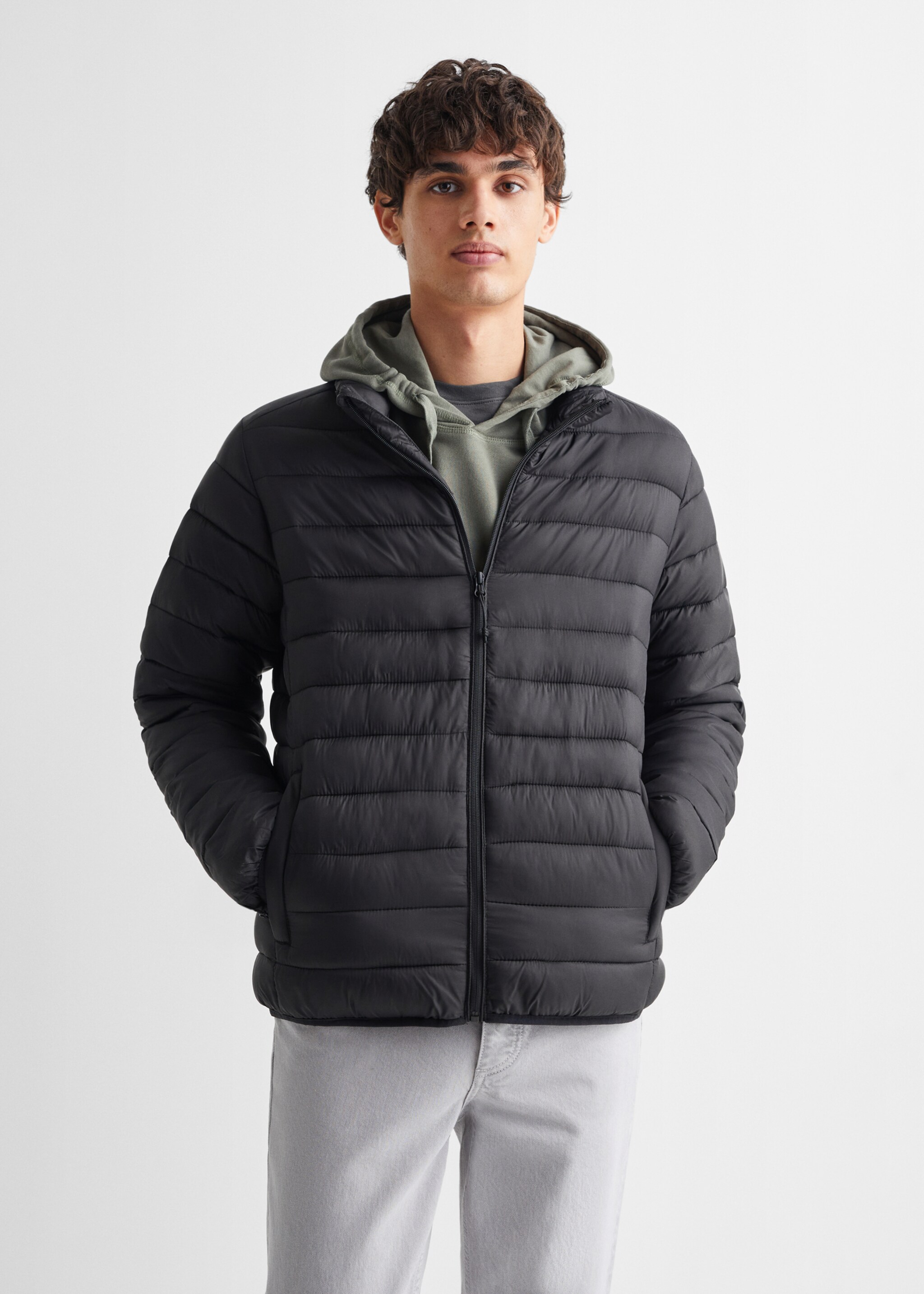 Anorak acolchado cremallera - Plano medio, Negro. Ref: 67090676-00.