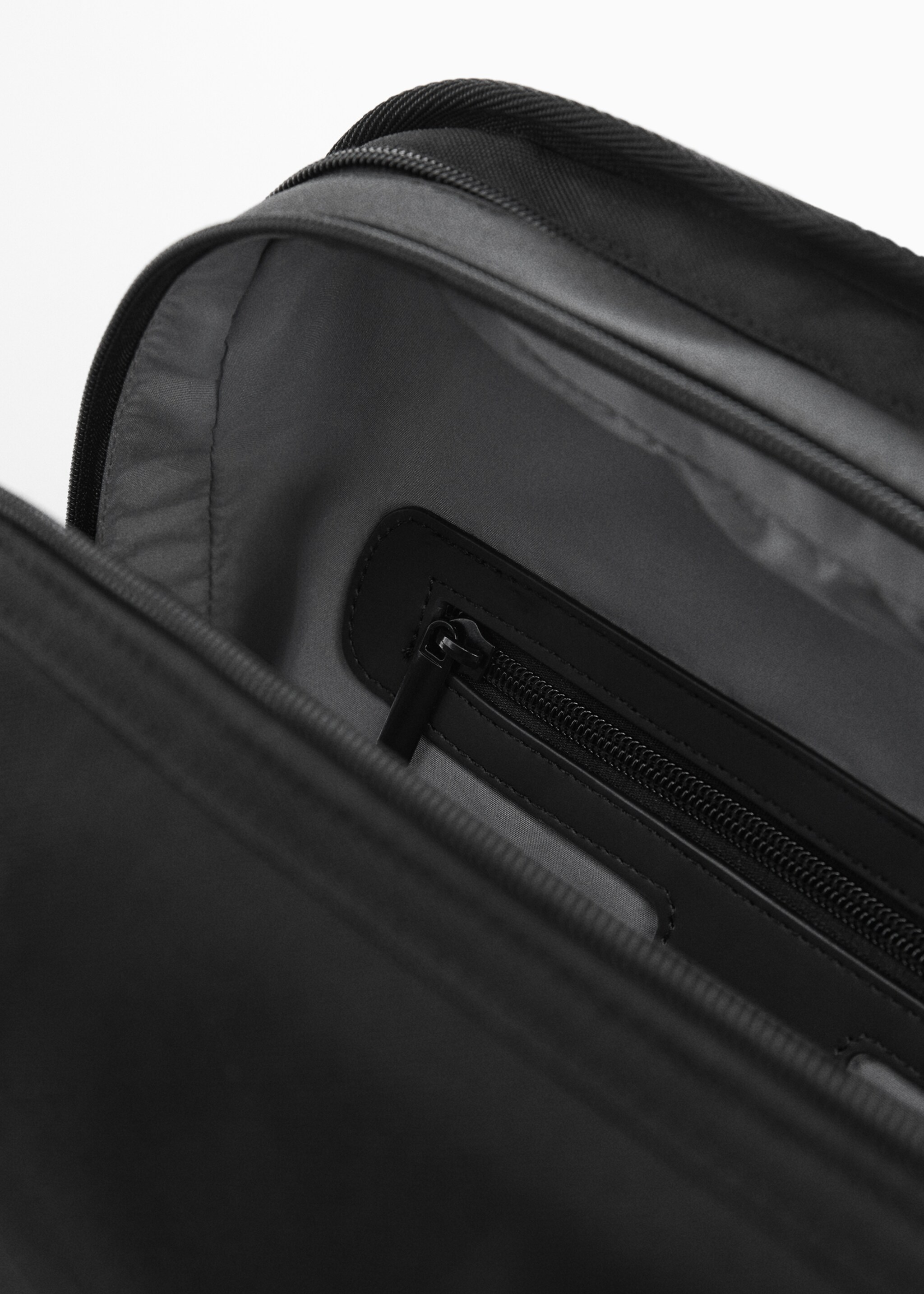 Backpack with leather-effect details - Details of the article 3