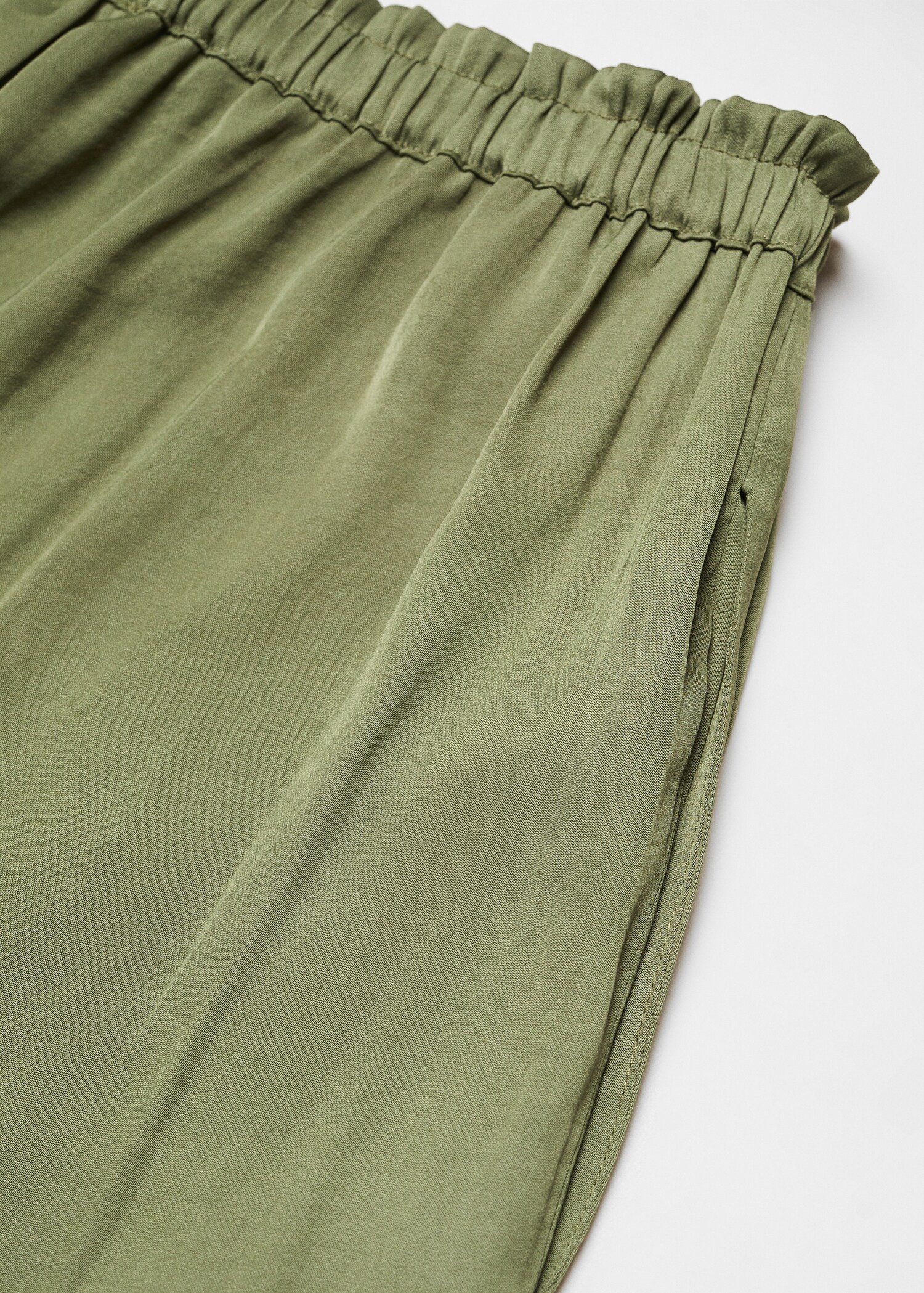 Satinierte Hose mit Stretchbund - Detail des Artikels 8