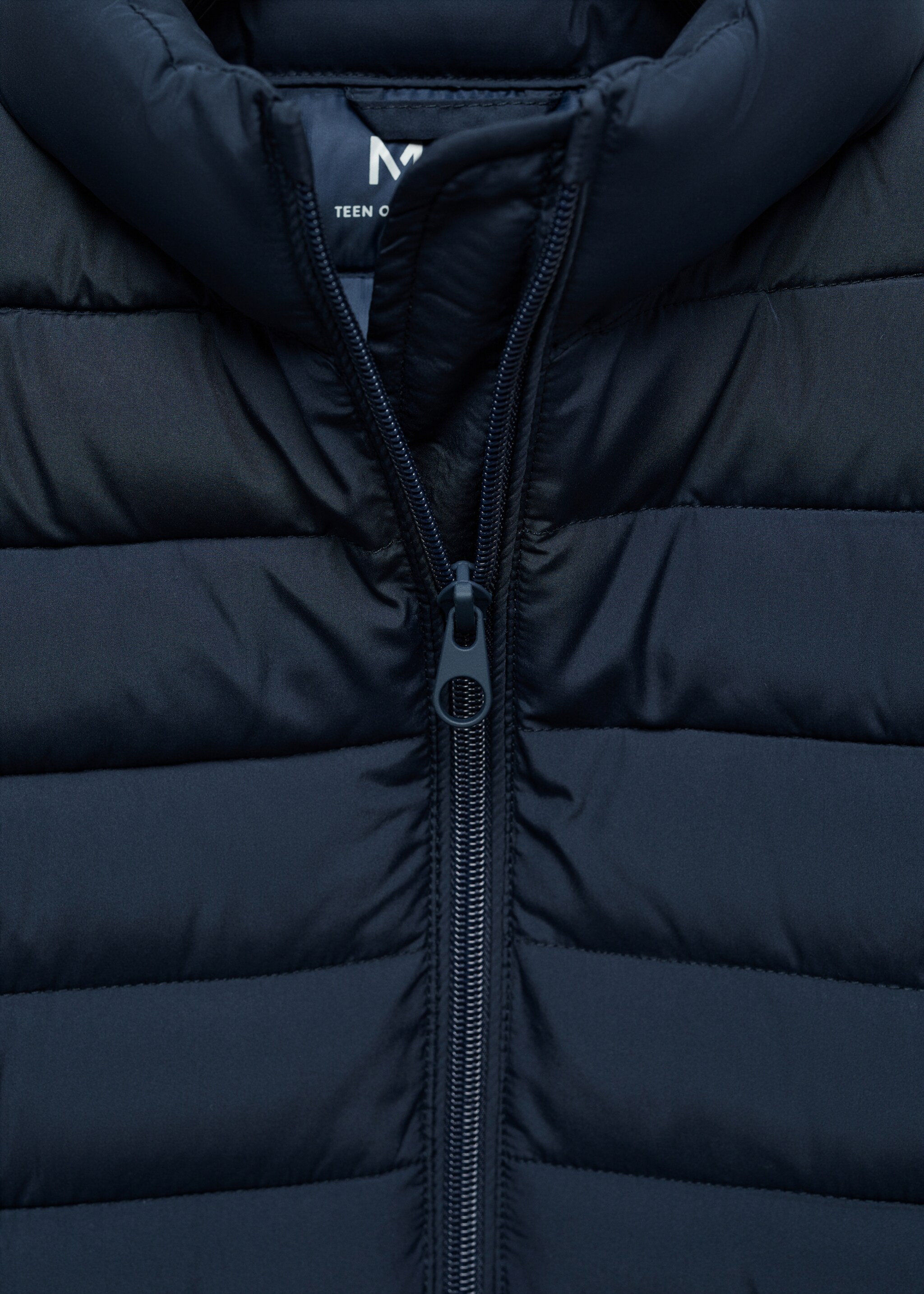 Quilted gilet - Details of the article 8