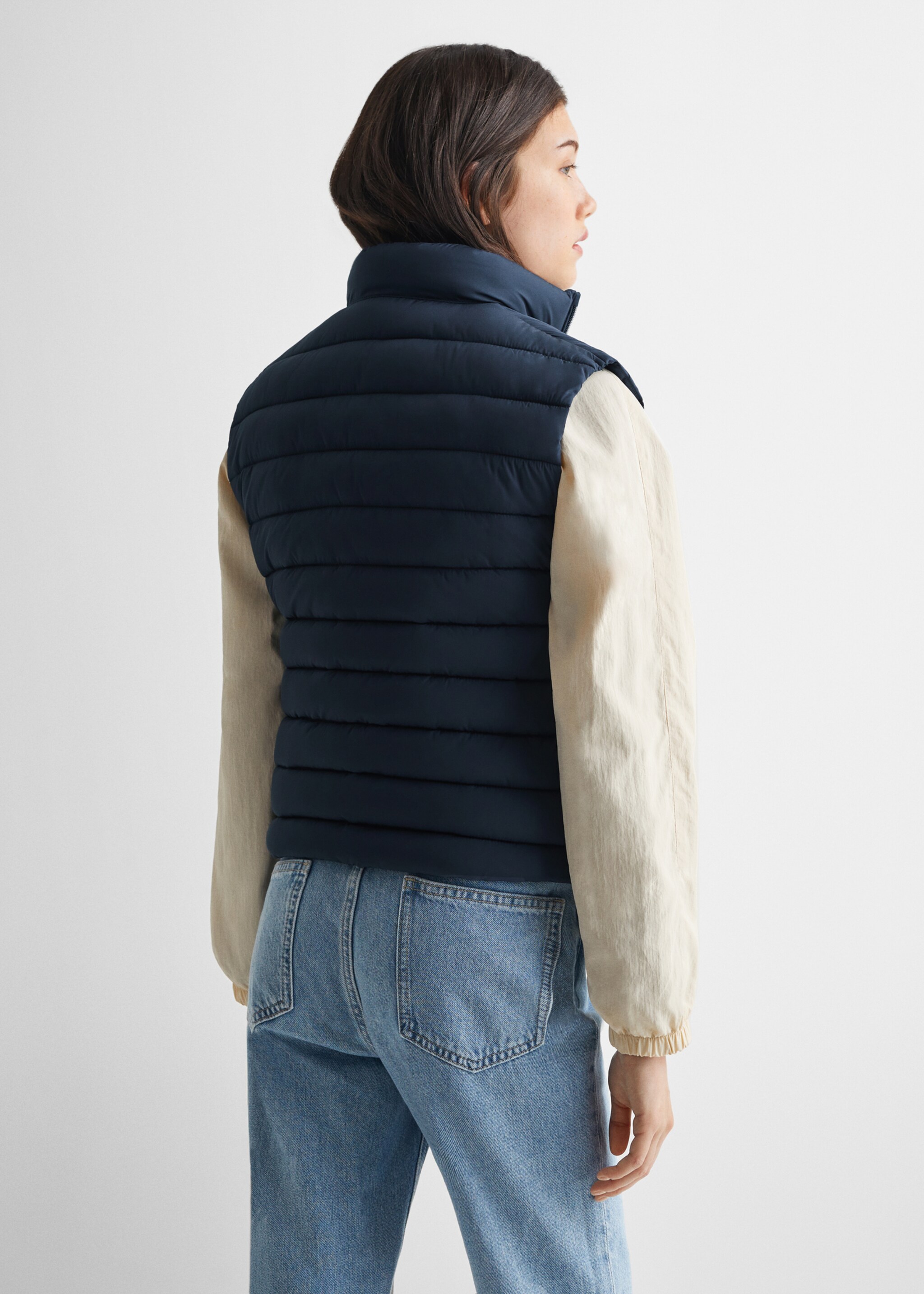 Quilted gilet - Reverse of the article