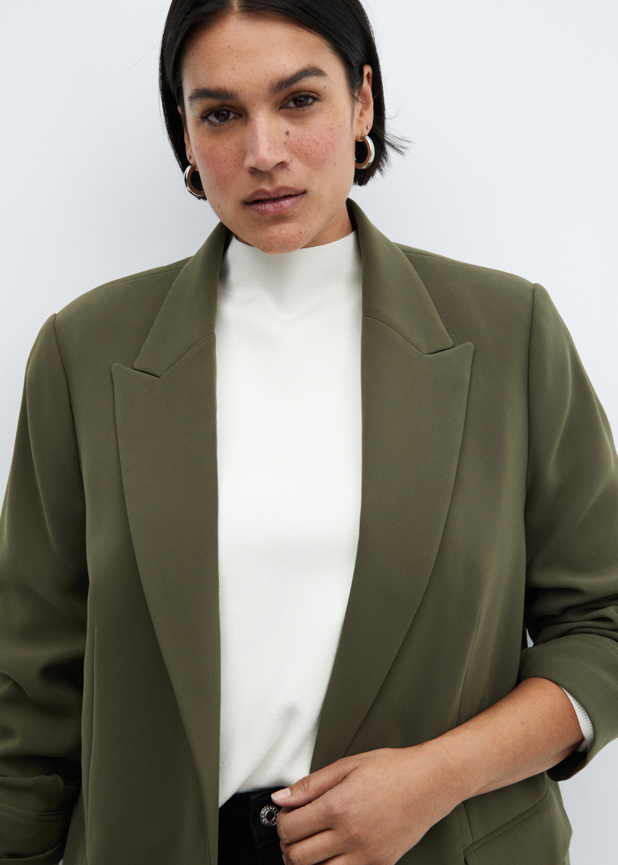Tailored jacket with turn-down sleeves - Details of the article 4, Khaki. Ref: 67093264-00.