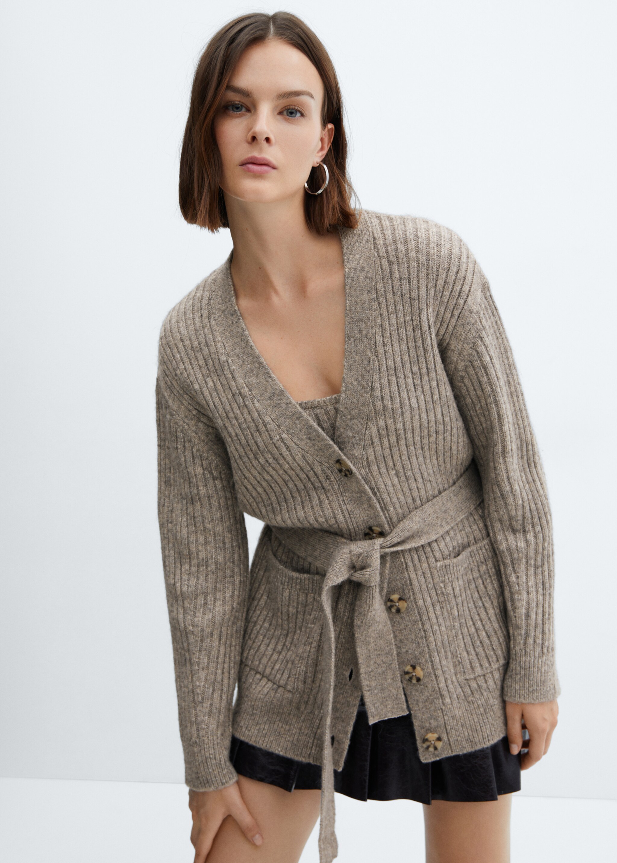 Buttoned ribbed cardigan - Medium plane, Grey. Ref: 67093268-00.