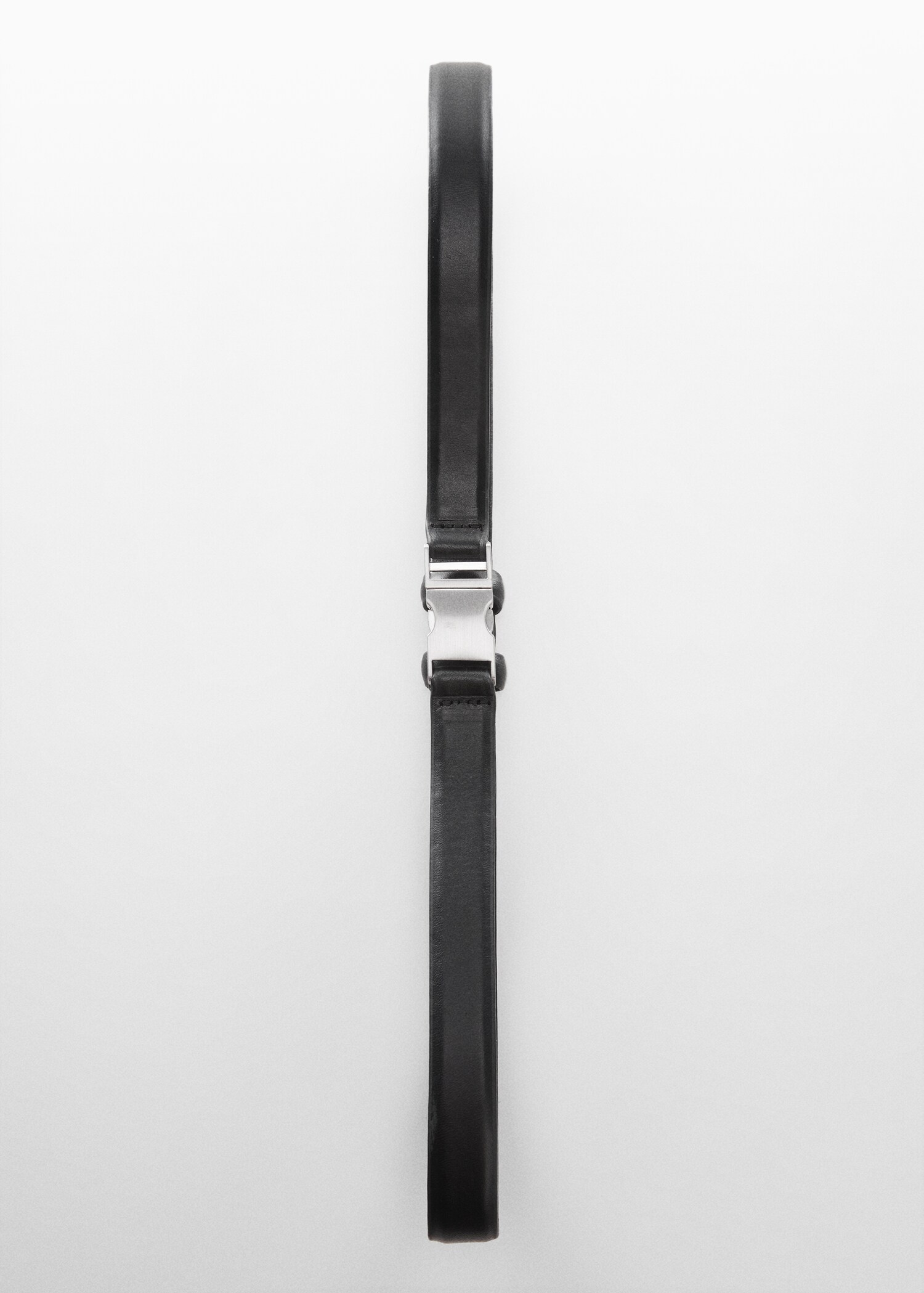 Metal fastening leather belt - Details of the article 1