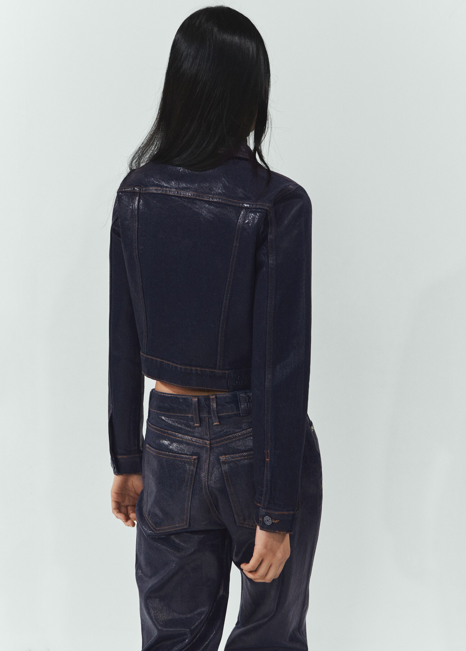 Strukturierte Jeans-Kurzjacke Foil - Detail des Artikels 6