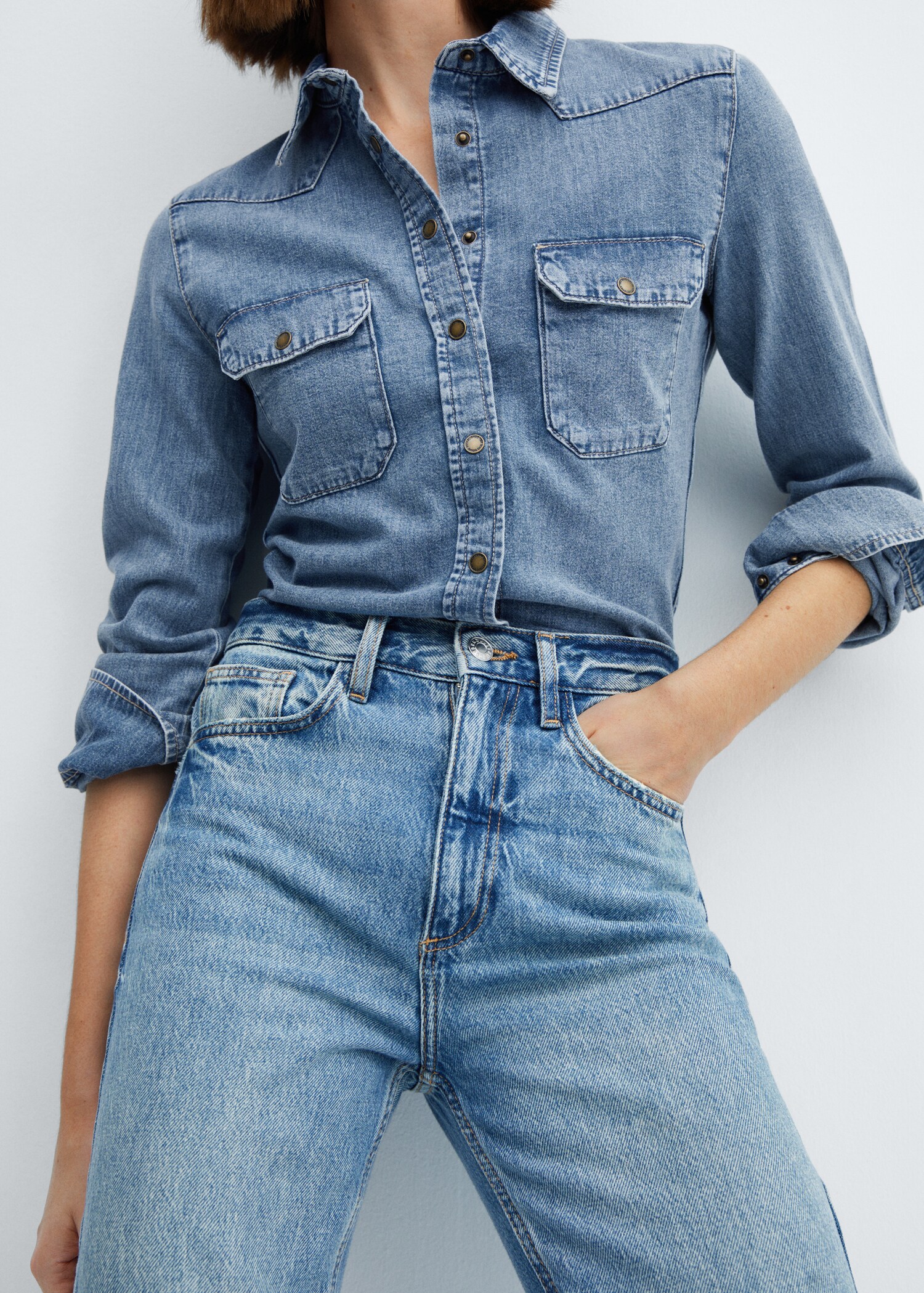Chest-pocket denim shirt - Details of the article 6