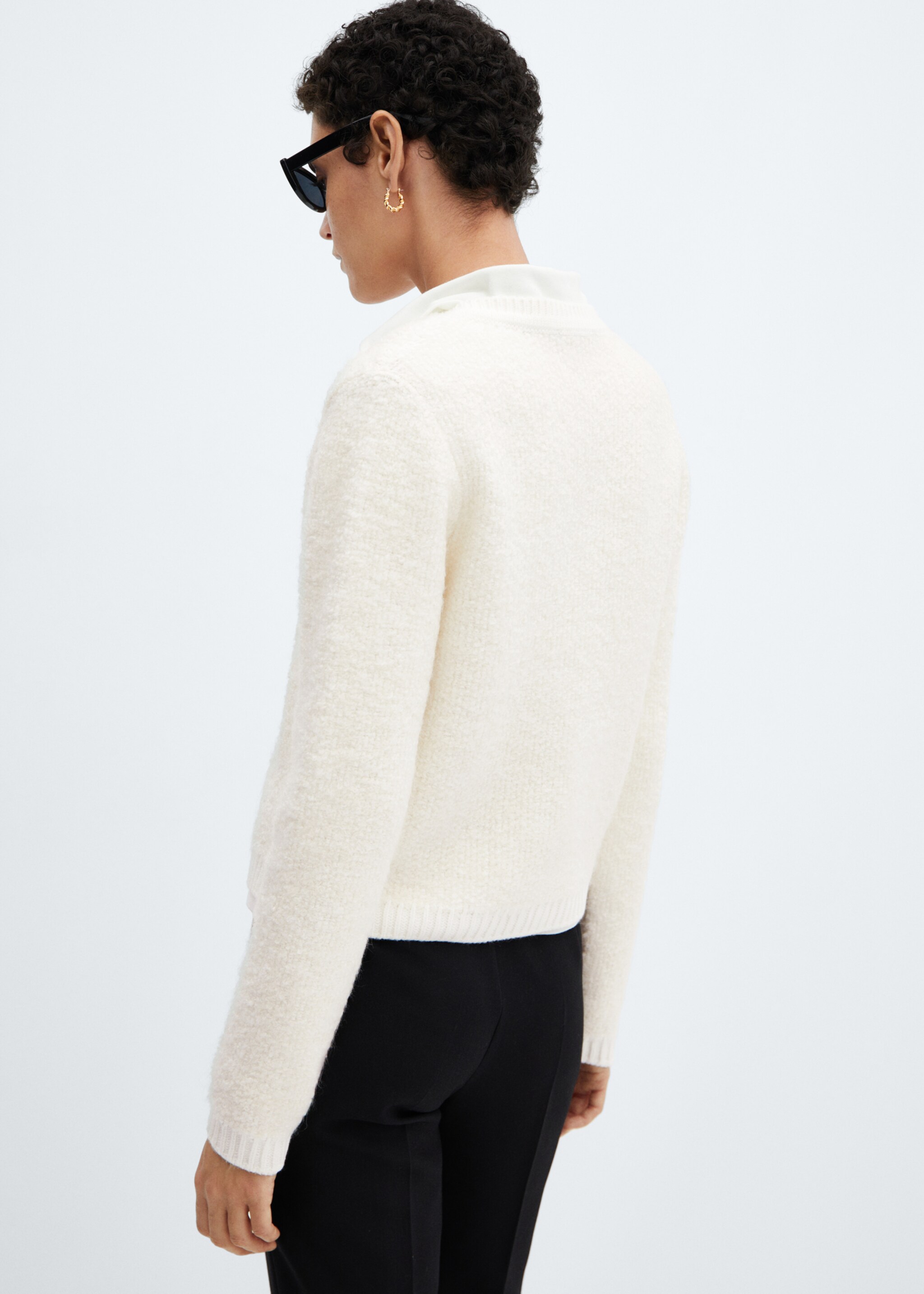 Knitted buttoned jacket - Reverse of the article, Off White. Ref: 67094061-00.