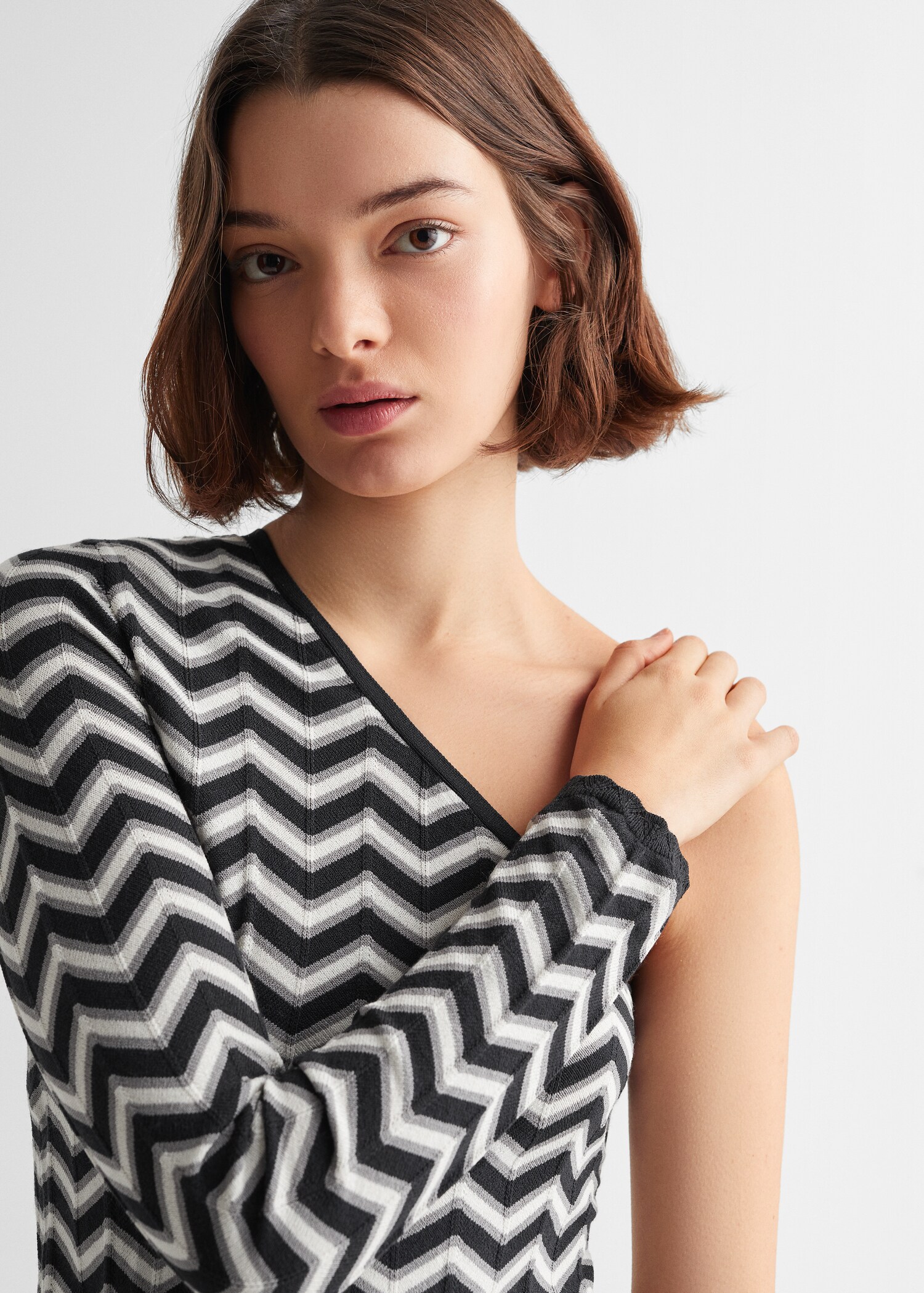 Asymmetric knit sweater - Details of the article 1