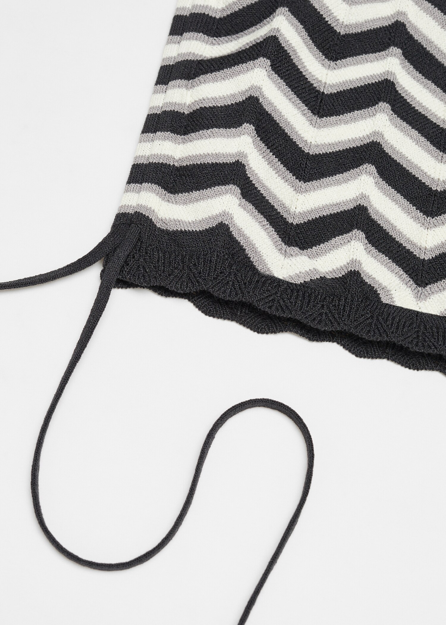 Asymmetric knit sweater - Details of the article 8