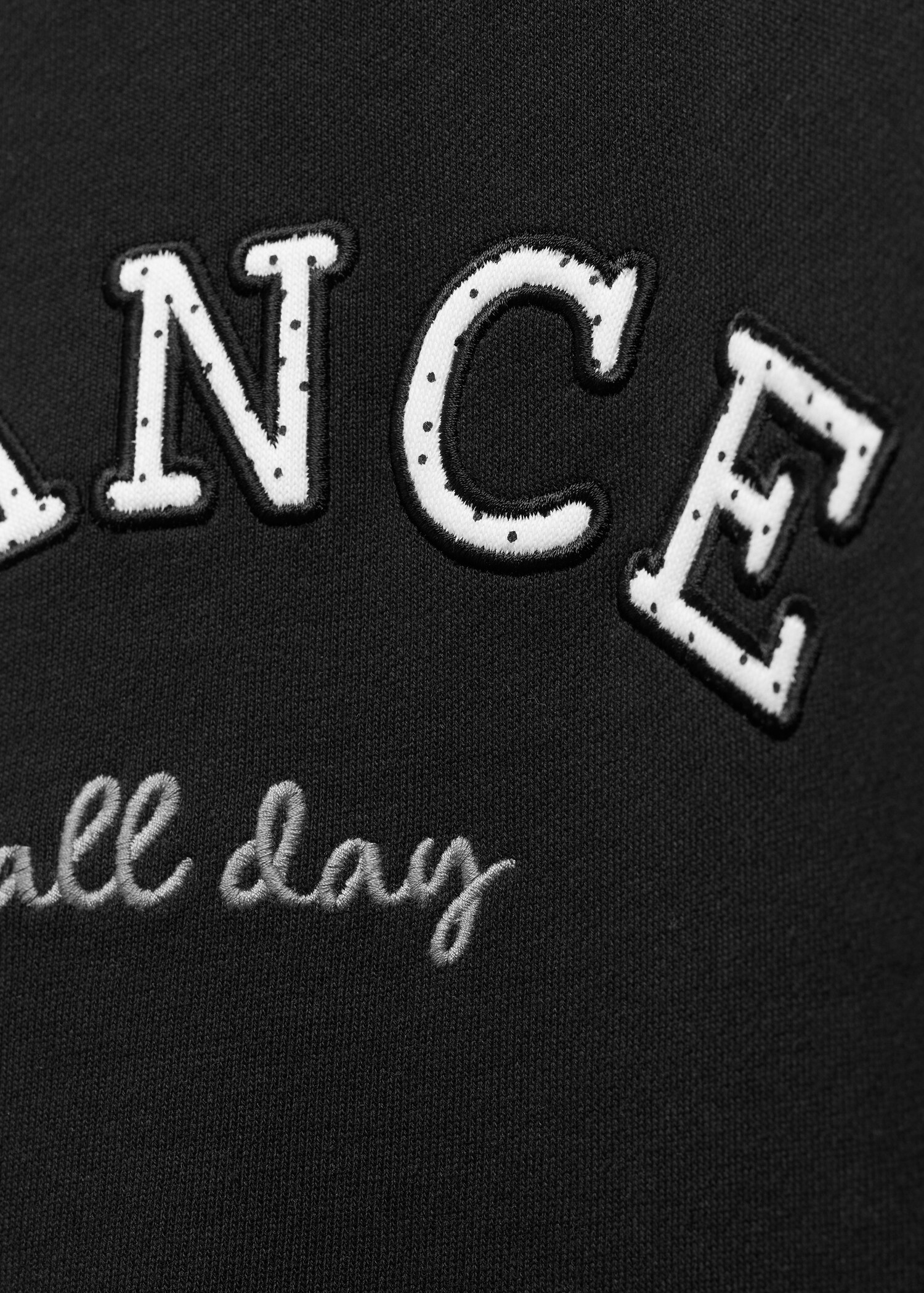 Sweat-shirt à message en relief - Détail de l'article 8