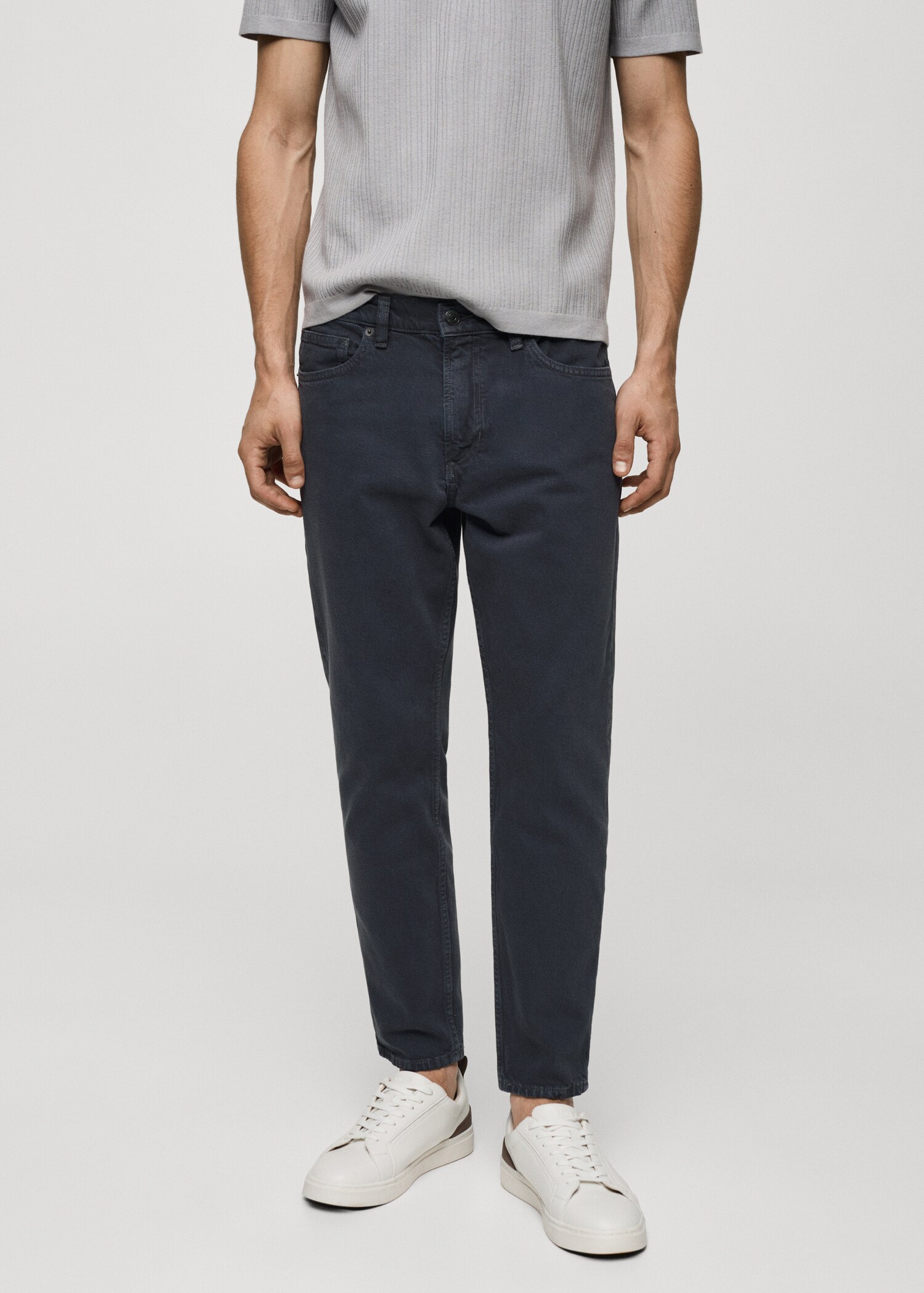 Jean tapered-fit - Plan moyen