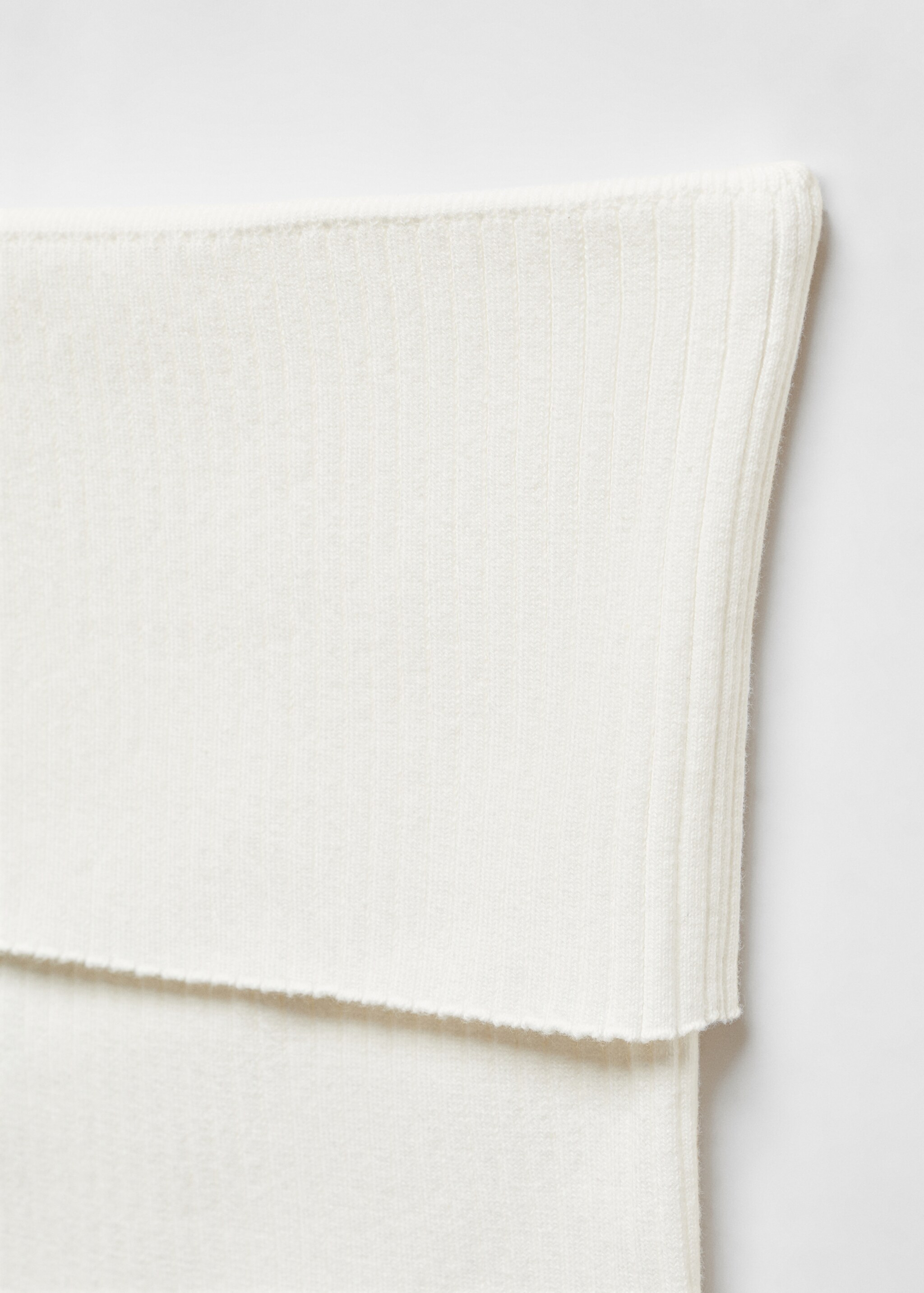 Strapless top - Details of the article 8, Ecru. Ref: 67095141-00.