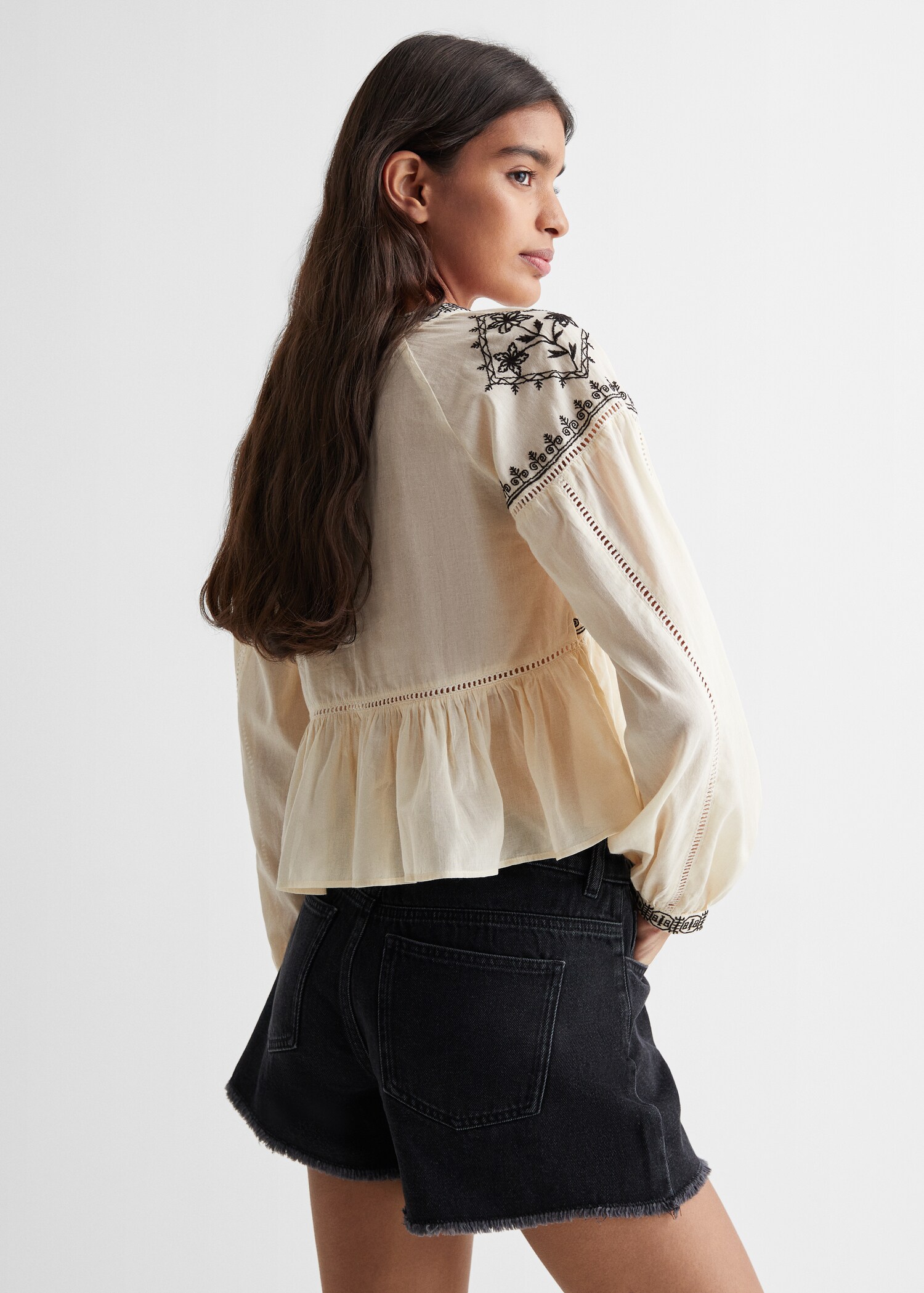 Blusa bordados florales - Reverso del artículo
