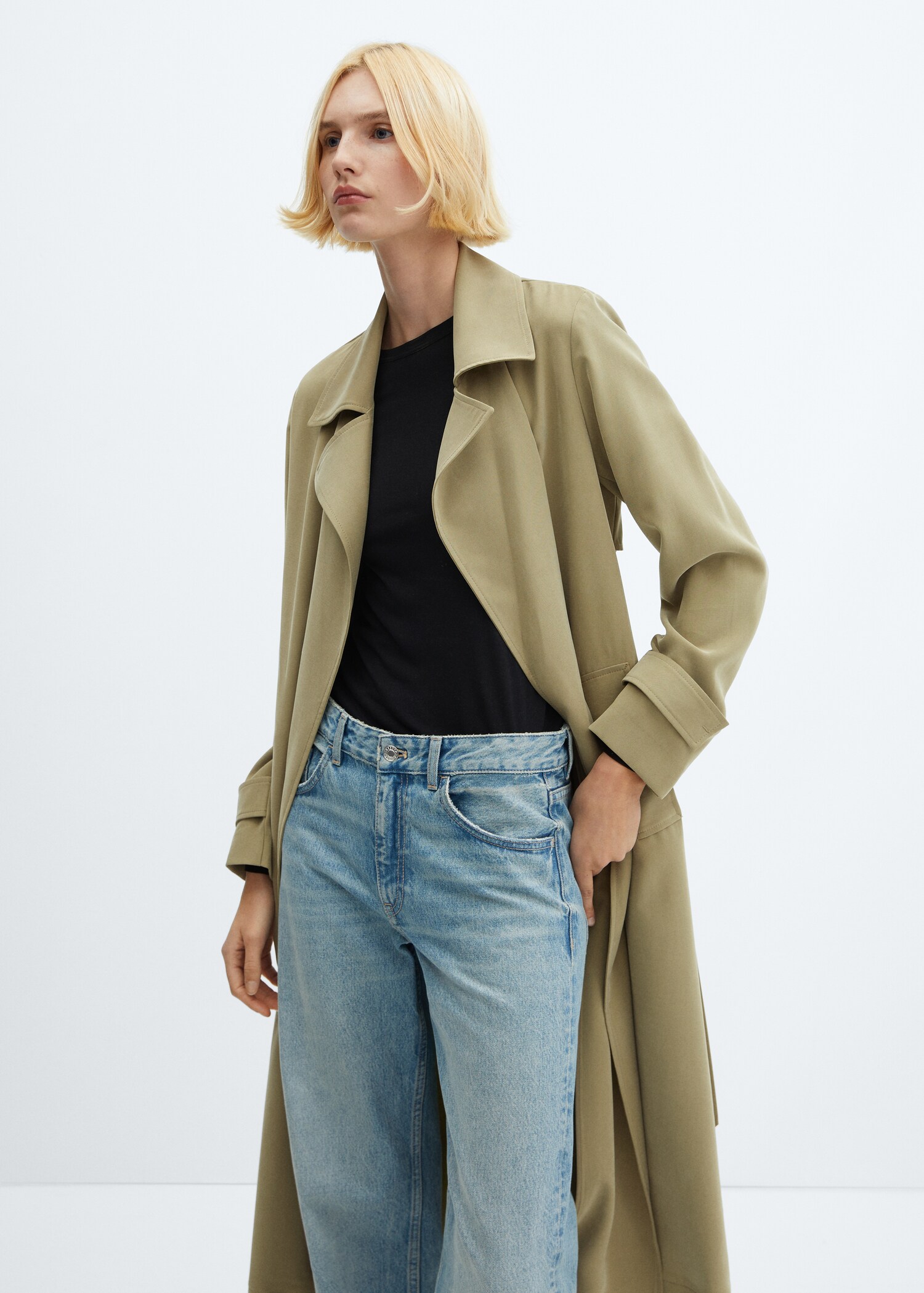 Trench fluido solapas - Plano medio