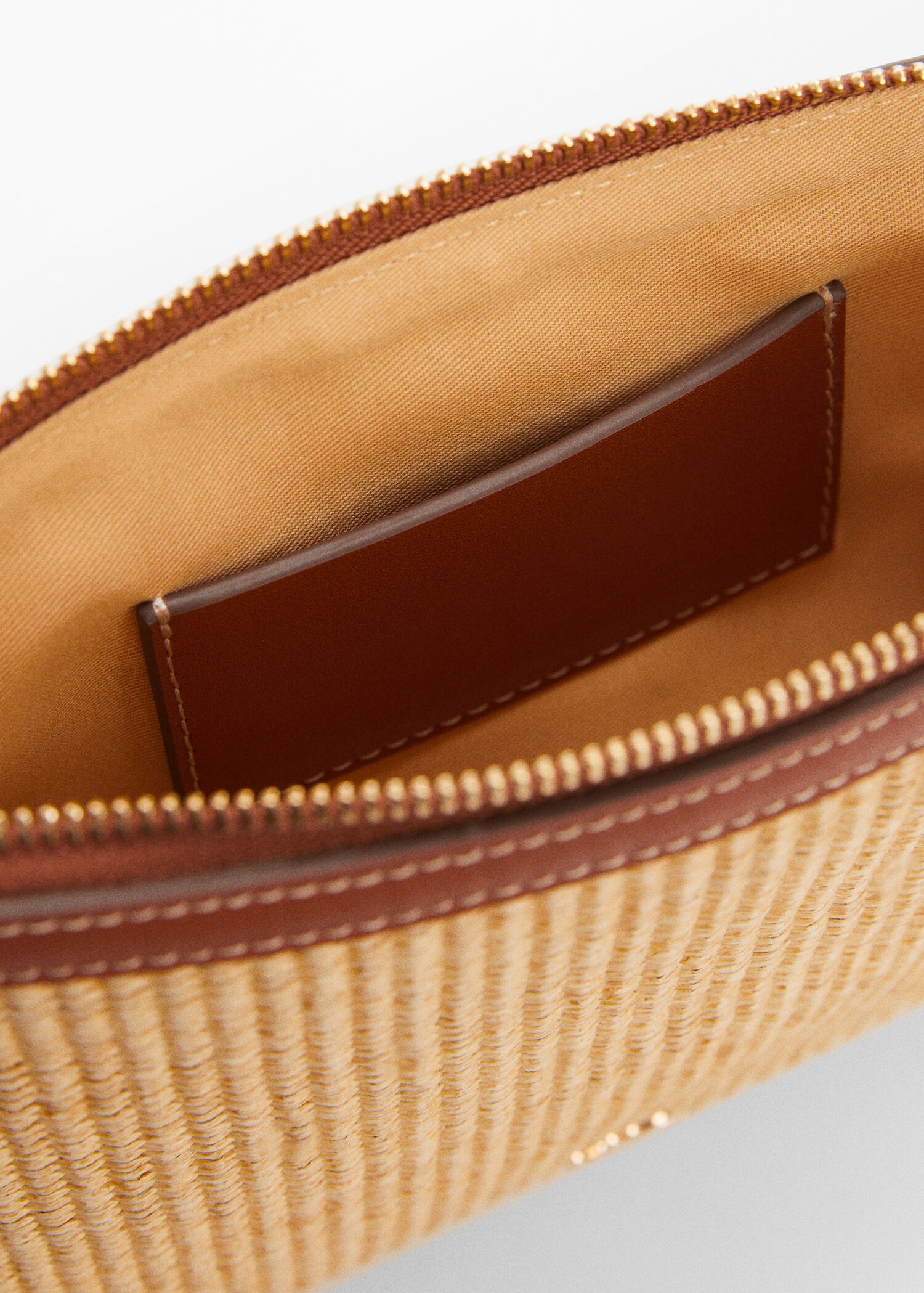 Raffia effect clutch - Details of the article 2