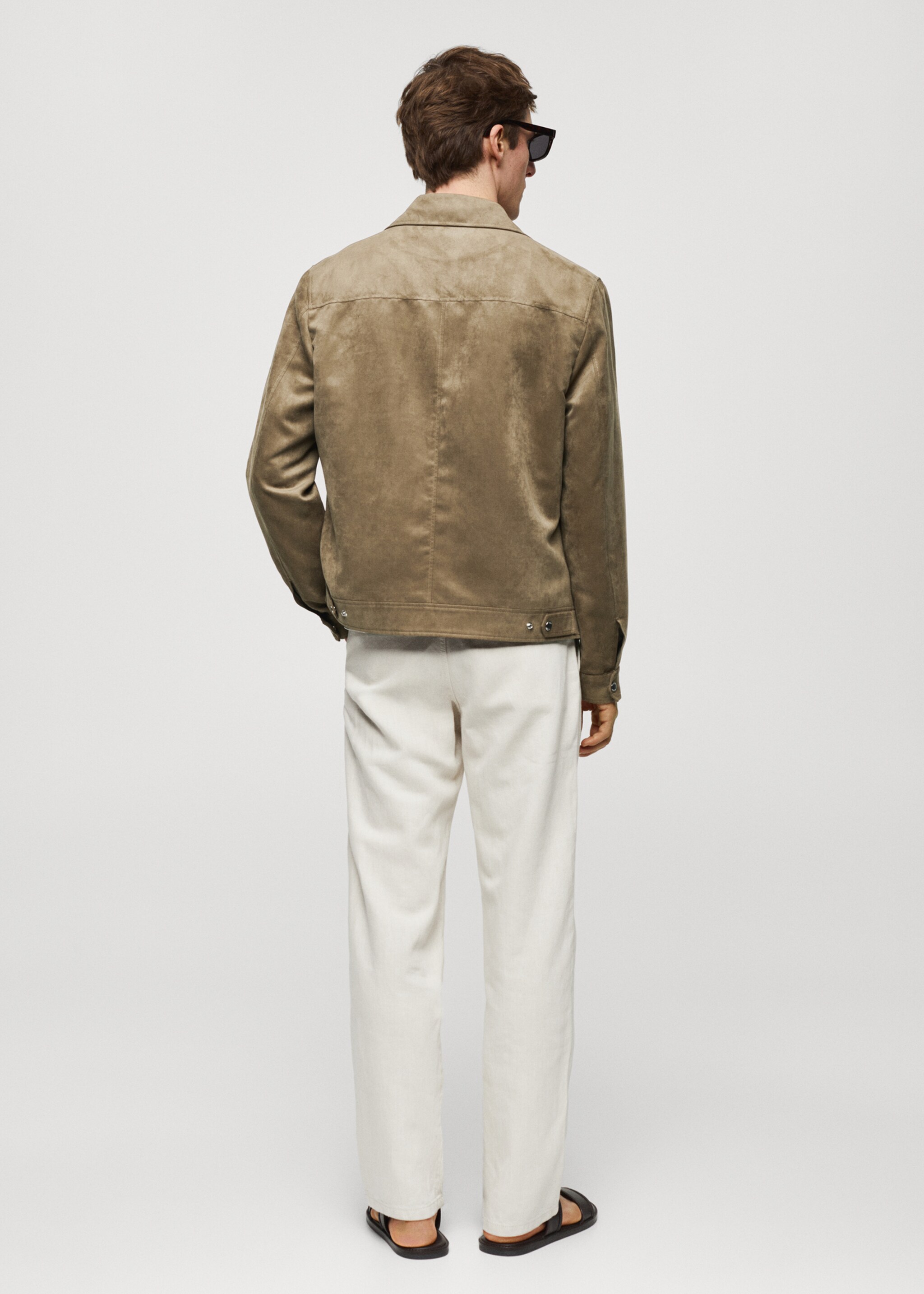 Kurzjacke mit Wildledereffekt und Taschen - Rückseite des Artikels