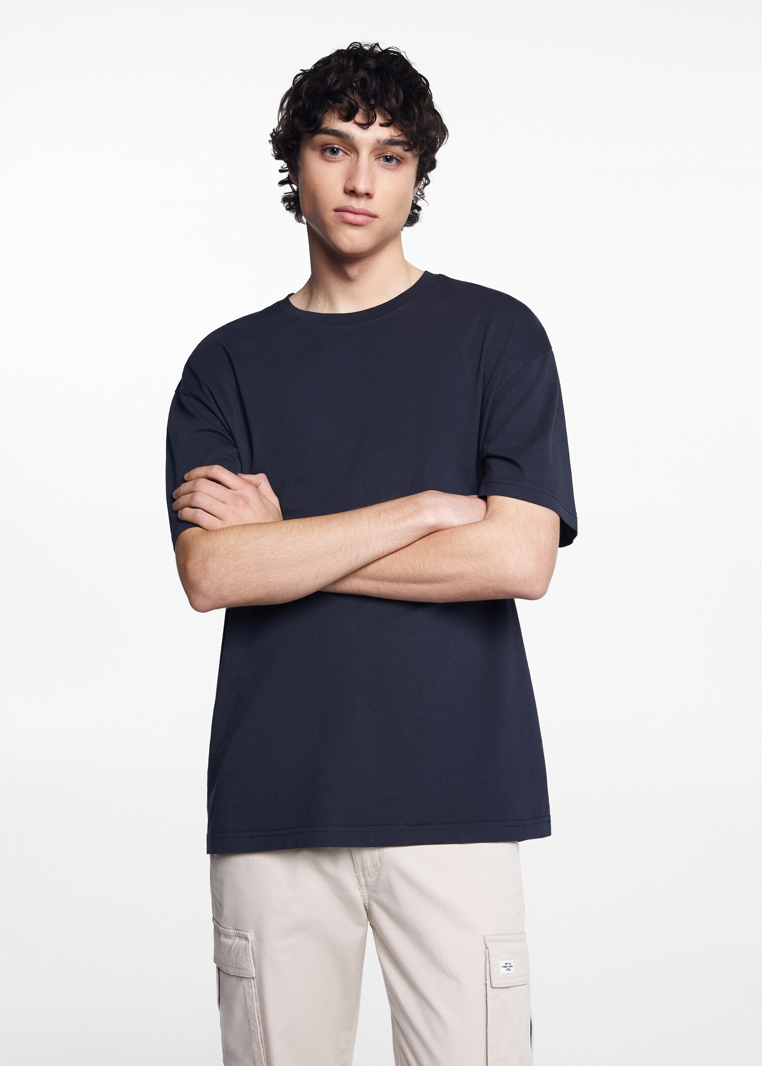 T-shirt basique en coton - Plan moyen